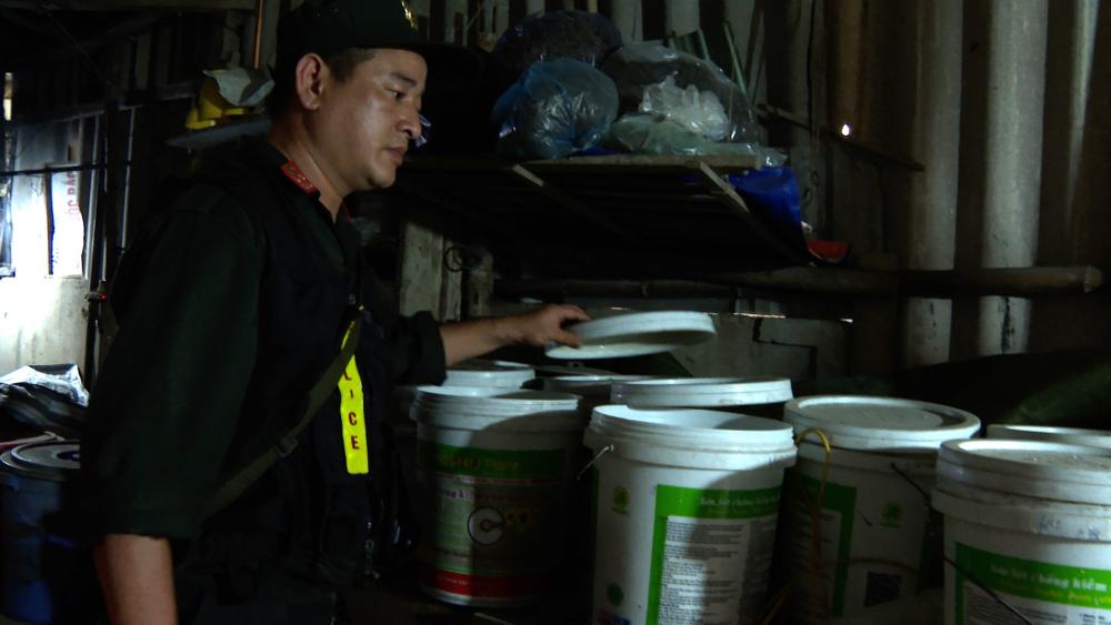 Triệt ph&aacute; đường d&acirc;y sản xuất thuốc đ&ocirc;ng y giả quy m&ocirc; lớn tại H&agrave; Tĩnh- Ảnh 2.