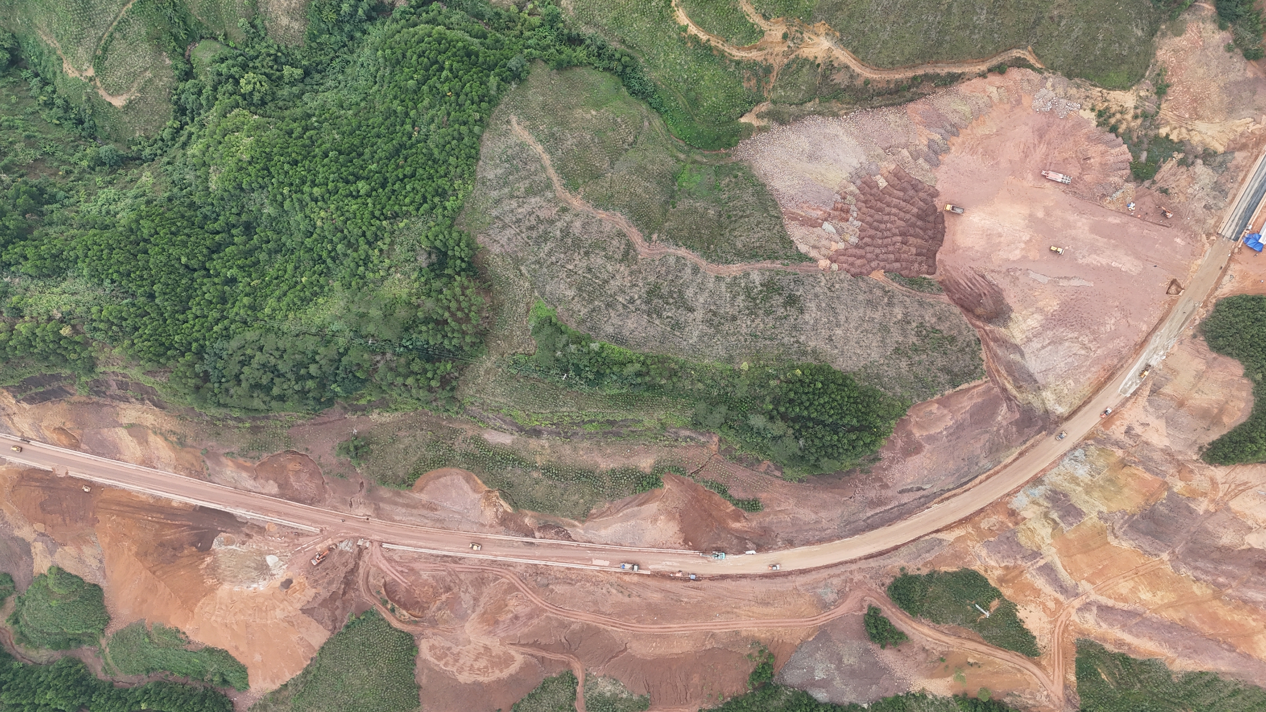 Đường trăm tỷ nối Lạng Sơn với Quảng Ninh ra sao sau hơn hai năm thi c&ocirc;ng?- Ảnh 15.