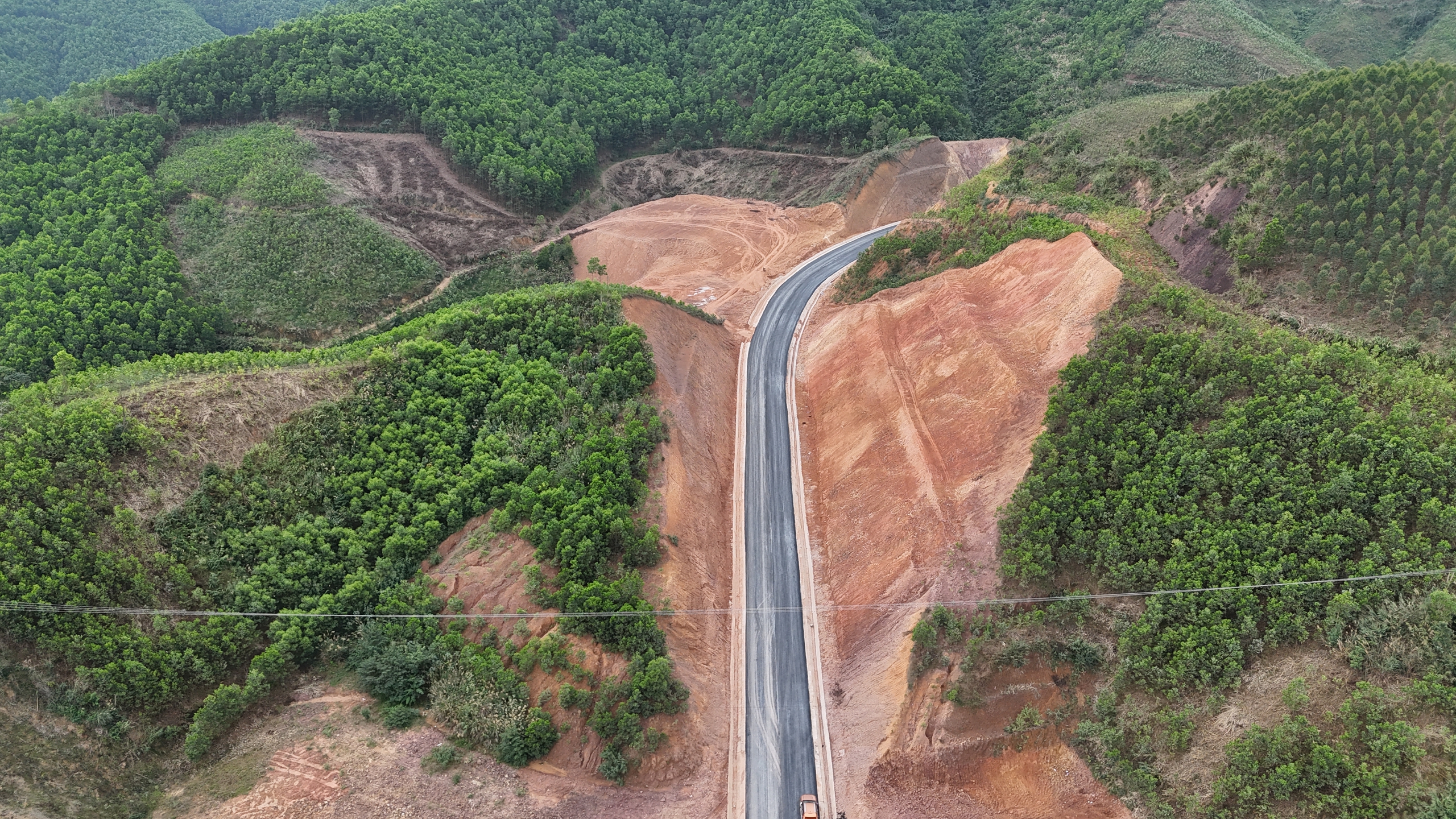 Đường trăm tỷ nối Lạng Sơn với Quảng Ninh ra sao sau hơn hai năm thi c&ocirc;ng?- Ảnh 6.