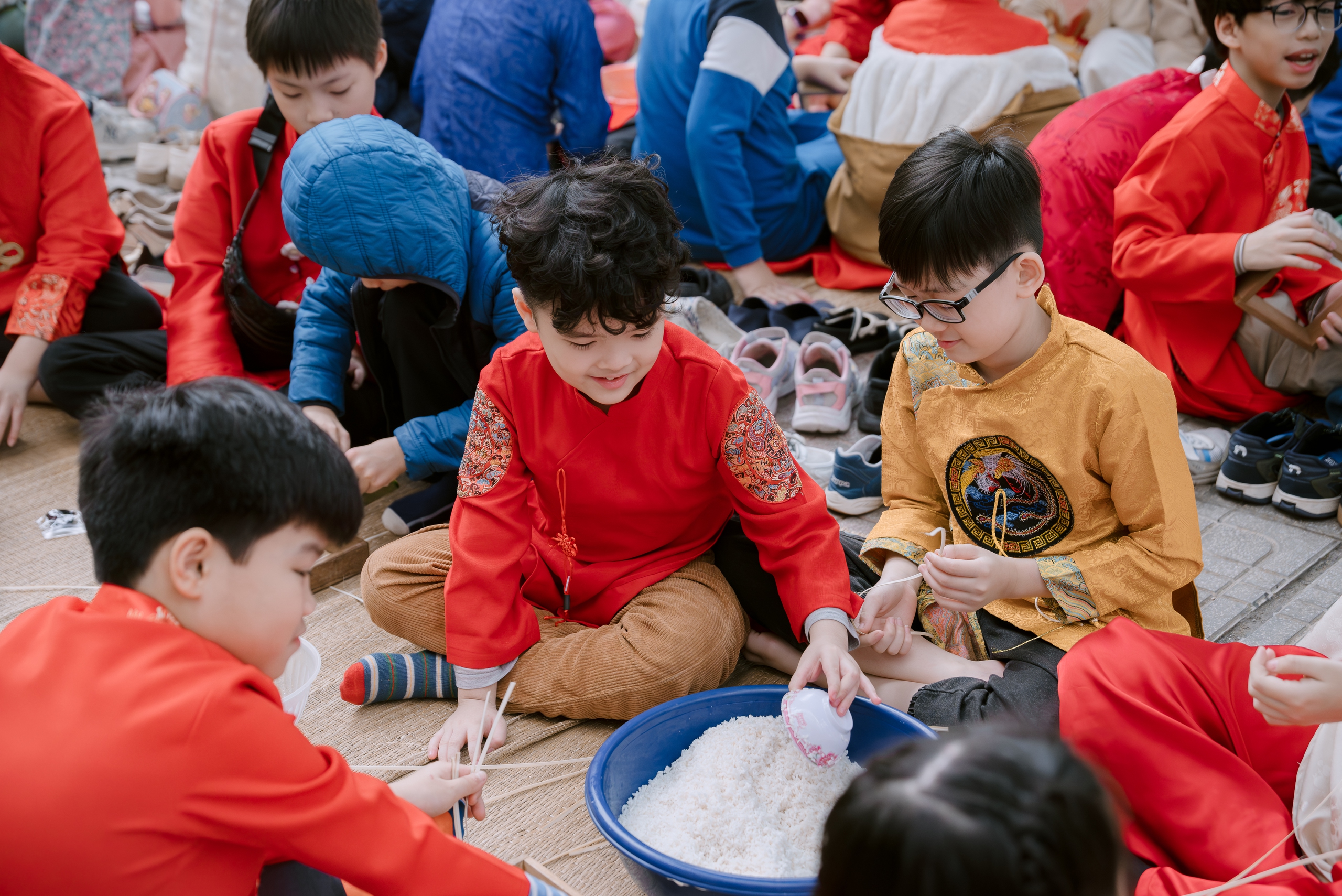 Hội chợ Xuân gắn kết: Tết cổ truyền và những trải nghiệm học đường- Ảnh 17. Hội chợ Xuân gắn kết: Tết cổ truyền và những trải nghiệm học đường- Ảnh 17.