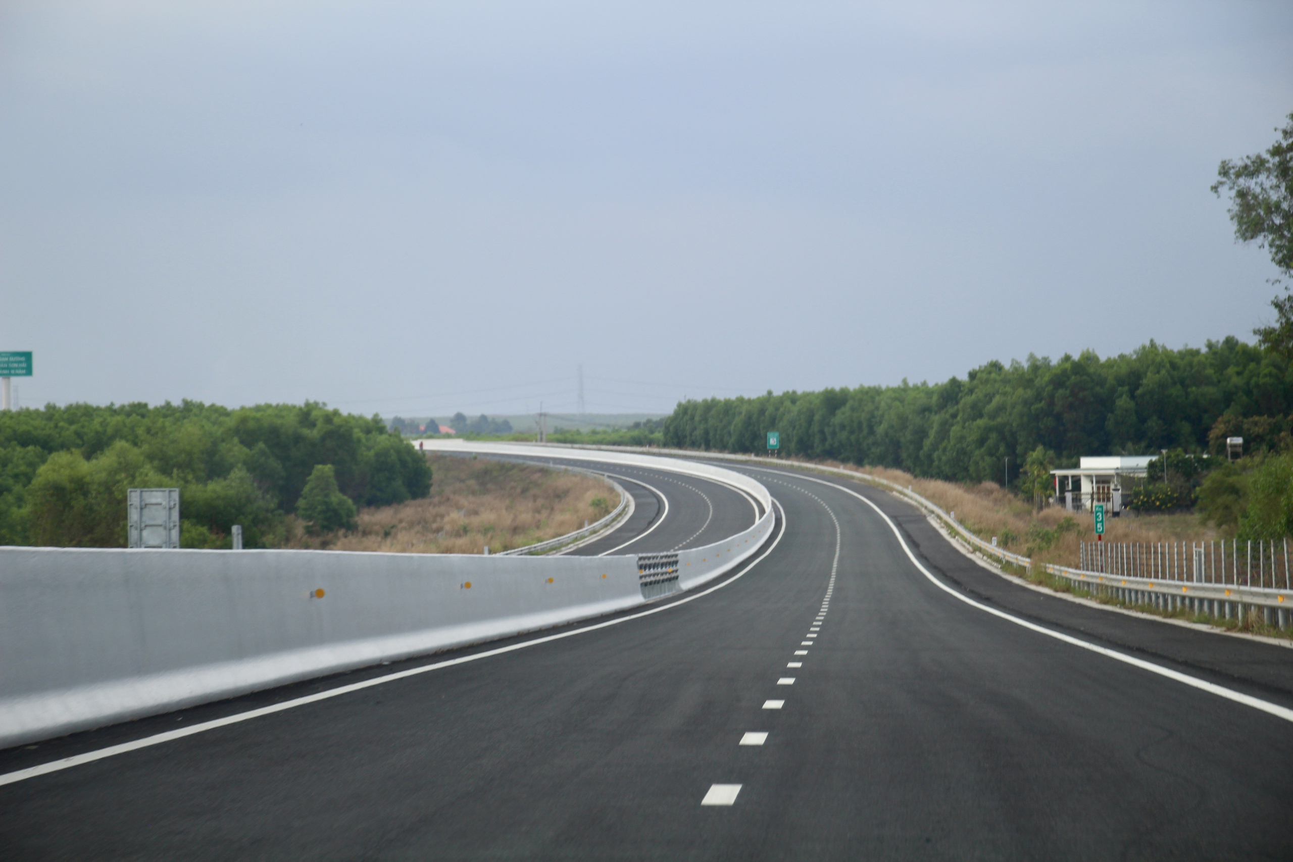 Lắp đặt hệ thống thu phí không dừng phục vụ khai thác cao tốc Biên Hòa - Vũng Tàu- Ảnh 8. Lắp đặt hệ thống thu phí không dừng phục vụ khai thác cao tốc Biên Hòa - Vũng Tàu- Ảnh 8.