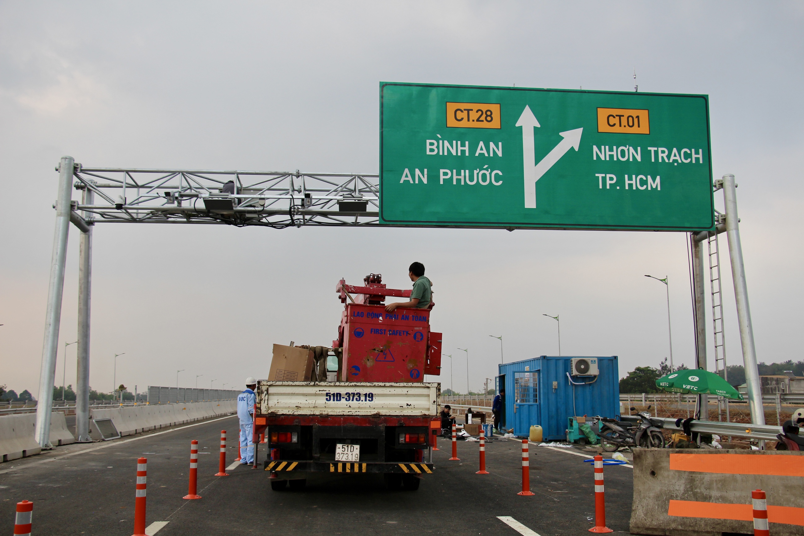 Lắp đặt hệ thống thu phí không dừng phục vụ khai thác cao tốc Biên Hòa - Vũng Tàu- Ảnh 4. Lắp đặt hệ thống thu phí không dừng phục vụ khai thác cao tốc Biên Hòa - Vũng Tàu- Ảnh 4.