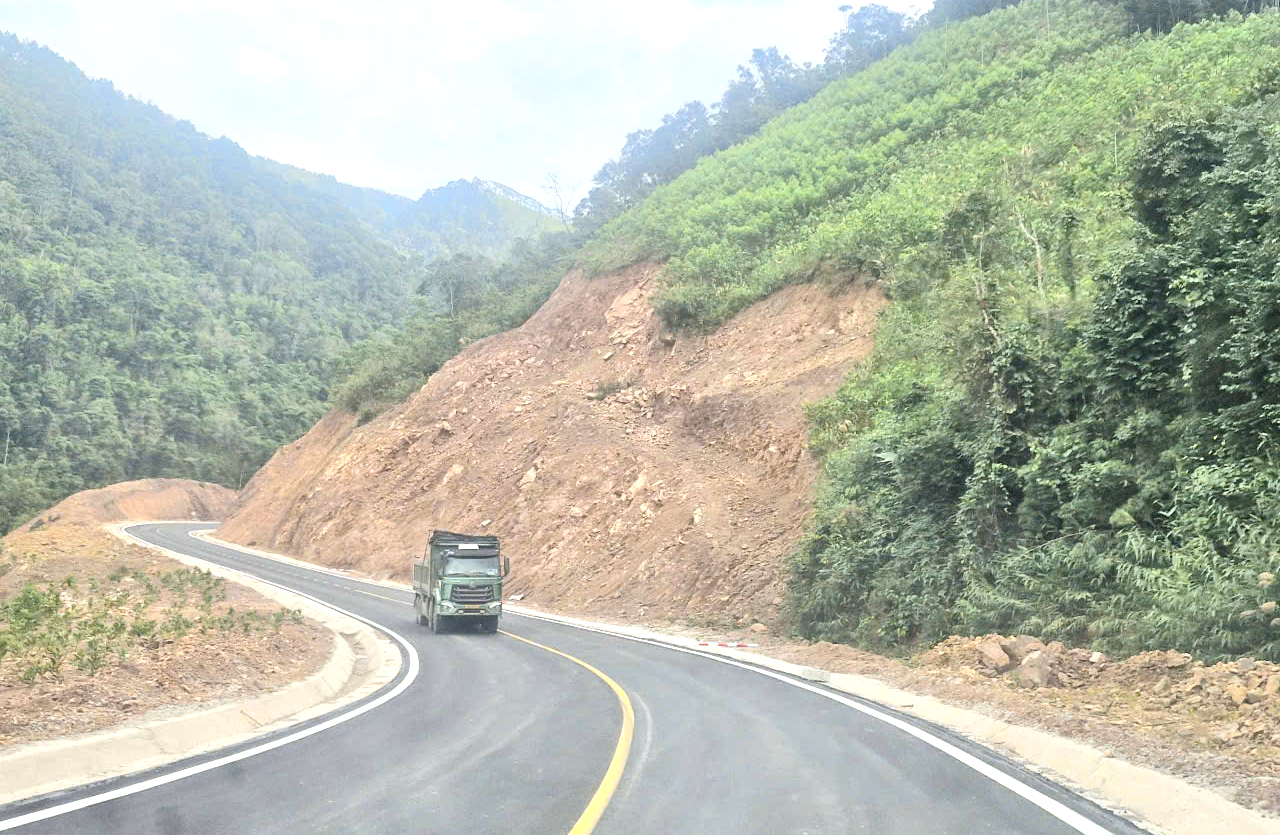 Đường trăm tỷ nối Lạng Sơn với Quảng Ninh ra sao sau hơn hai năm thi c&ocirc;ng?- Ảnh 11.