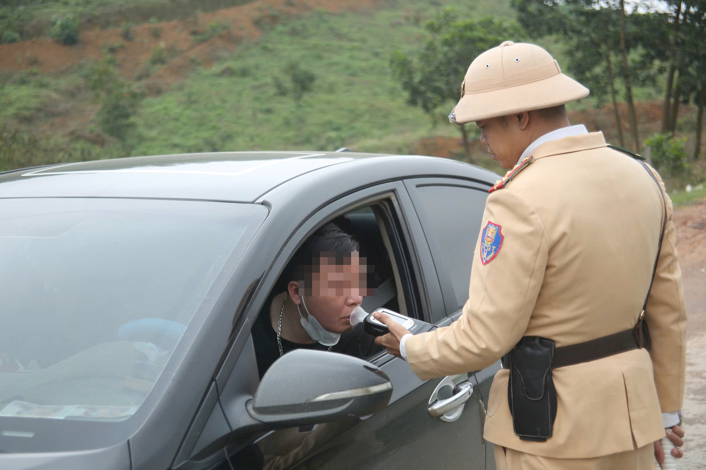 CSGT H&agrave; Nội khuyến c&aacute;o c&aacute;c t&agrave;i xế về qu&ecirc; đ&oacute;n Tết ch&uacute; &yacute; biển b&aacute;o, tr&aacute;nh bị phạt- Ảnh 11.