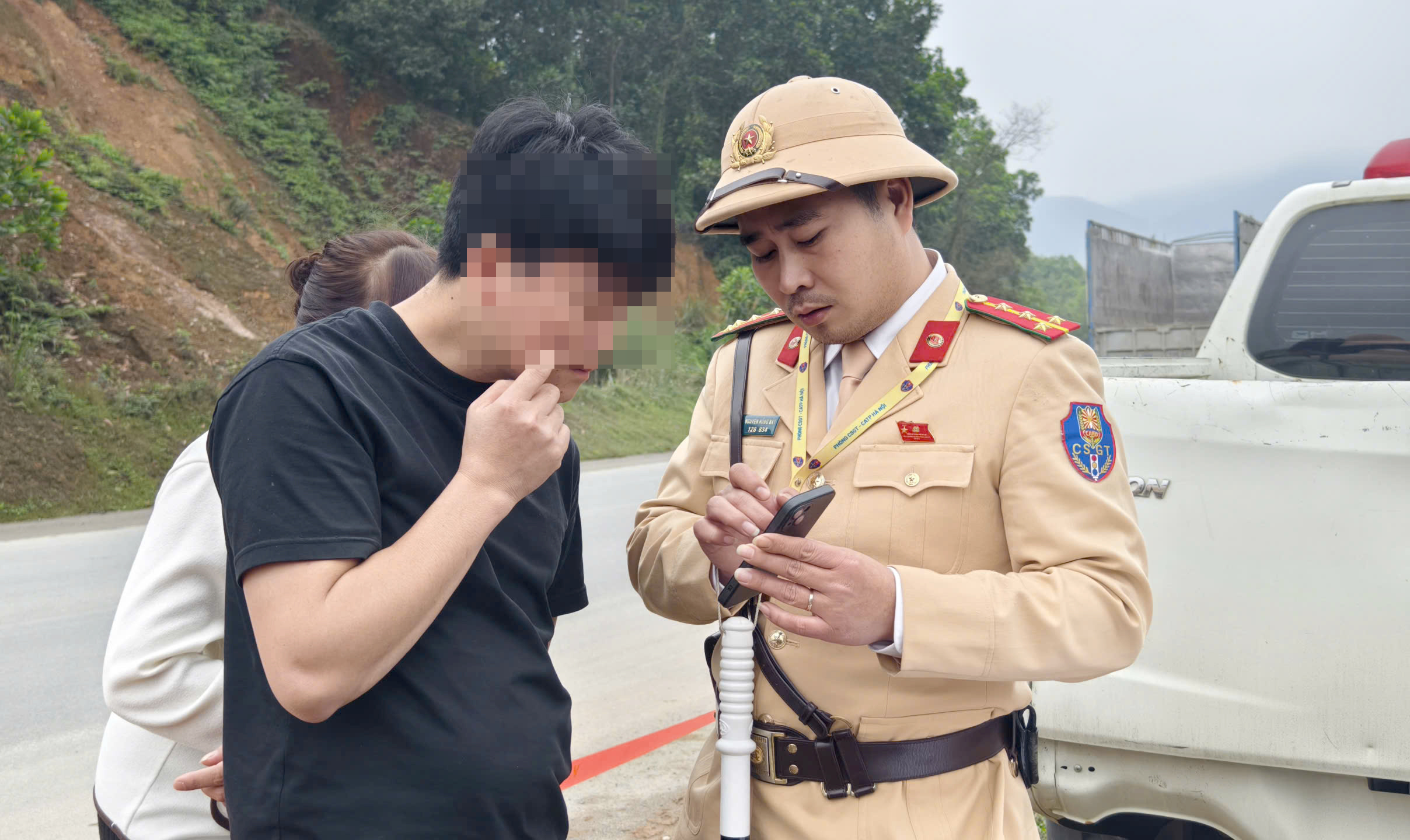 CSGT H&agrave; Nội khuyến c&aacute;o c&aacute;c t&agrave;i xế về qu&ecirc; đ&oacute;n Tết ch&uacute; &yacute; biển b&aacute;o, tr&aacute;nh bị phạt- Ảnh 5.