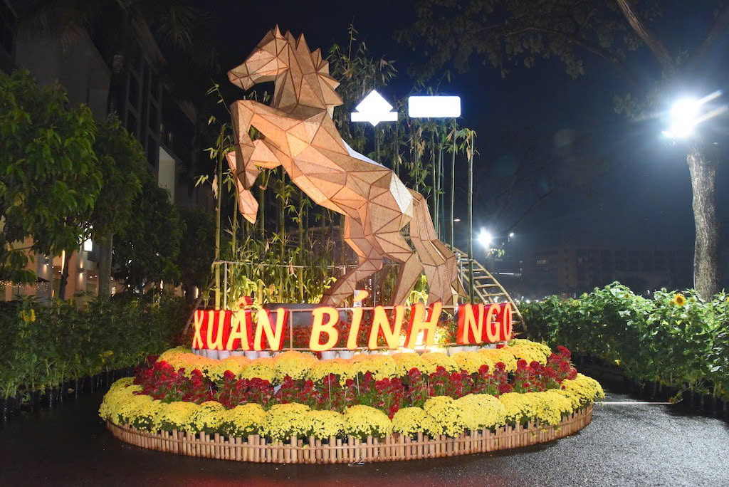 Hội hoa xu&acirc;n Ph&uacute; Mỹ Hưng, chợ hoa B&igrave;nh Đ&ocirc;ng mở cửa, giữ trọn &ldquo;hồn Xu&acirc;n&rdquo; S&agrave;i G&ograve;n- Ảnh 5.