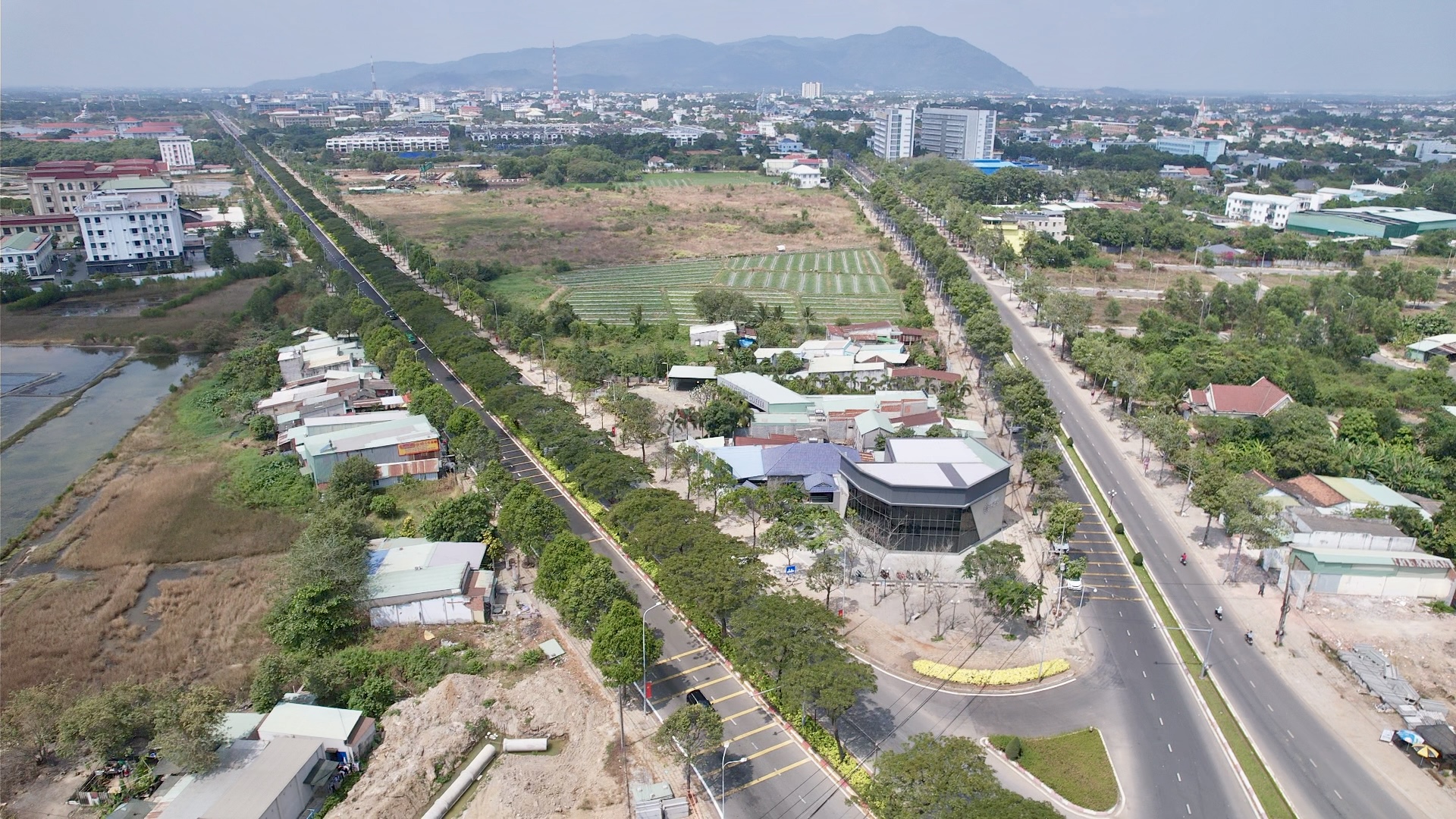 Diện mạo mới của đường nối cao tốc Biên Hòa - Vũng Tàu- Ảnh 15. Diện mạo mới của đường nối cao tốc Biên Hòa - Vũng Tàu- Ảnh 15.