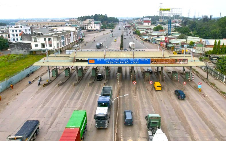 Cục Đường bộ phản hồi việc th&aacute;o dỡ trạm T1, T2 tại Đồng Nai