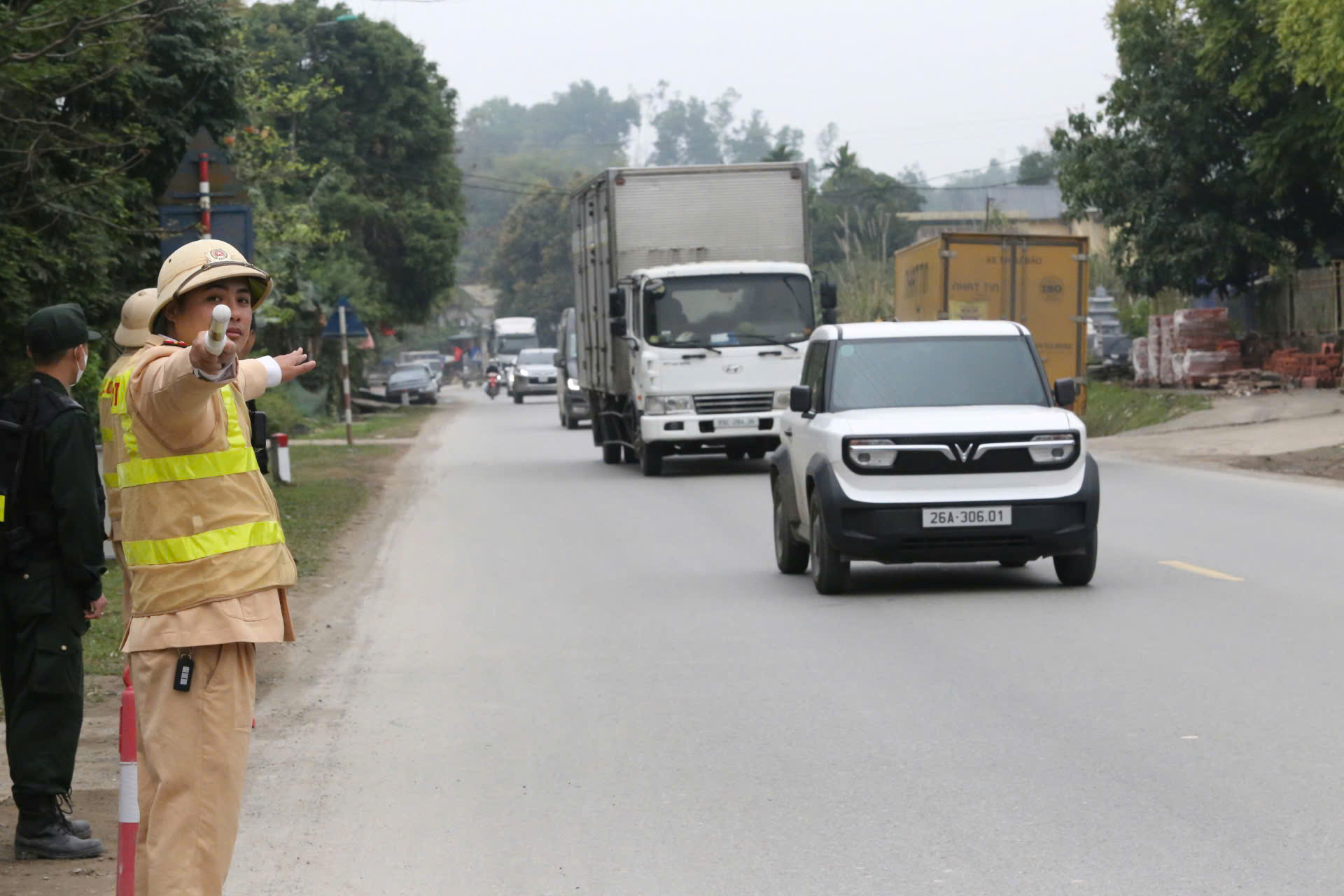 Cao điểm xử l&yacute; vi phạm ATGT dịp Tết Nguy&ecirc;n đ&aacute;n: Kh&ocirc;ng v&ugrave;ng cấm, kh&ocirc;ng ngoại lệ- Ảnh 1.