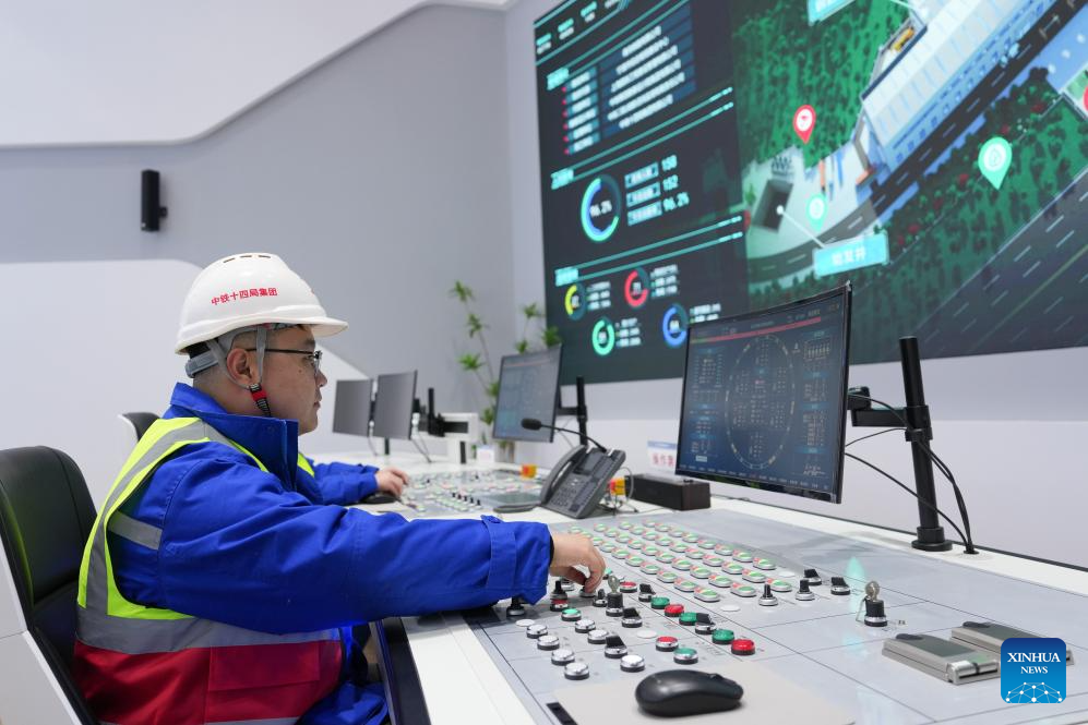 Cận cảnh c&ocirc;ng t&aacute;c khoan hầm đường sắt cao tốc xuy&ecirc;n biển d&agrave;i nhất thế giới- Ảnh 2.