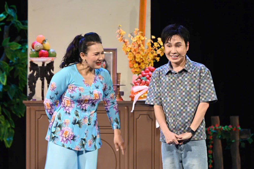 S&acirc;n khấu kịch tất bật s&aacute;ng đ&egrave;n dịp tết Nguy&ecirc;n đ&aacute;n B&iacute;nh Ngọ- Ảnh 5.