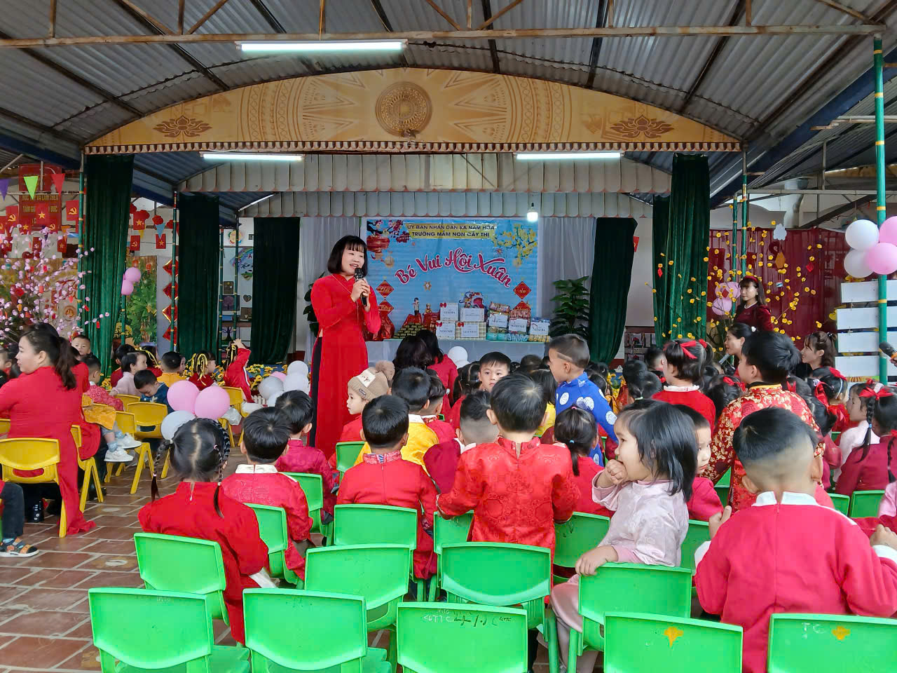 Sắc xuân nơi rốn lũ Nam Hòa- Ảnh 2. Sắc xuân nơi rốn lũ Nam Hòa- Ảnh 2.