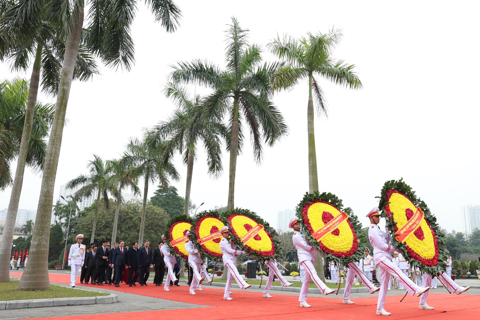 L&atilde;nh đạo Đảng, Nh&agrave; nước v&agrave;o Lăng viếng Chủ tịch Hồ Ch&iacute; Minh nh&acirc;n dịp Tết B&iacute;nh Ngọ- Ảnh 4.