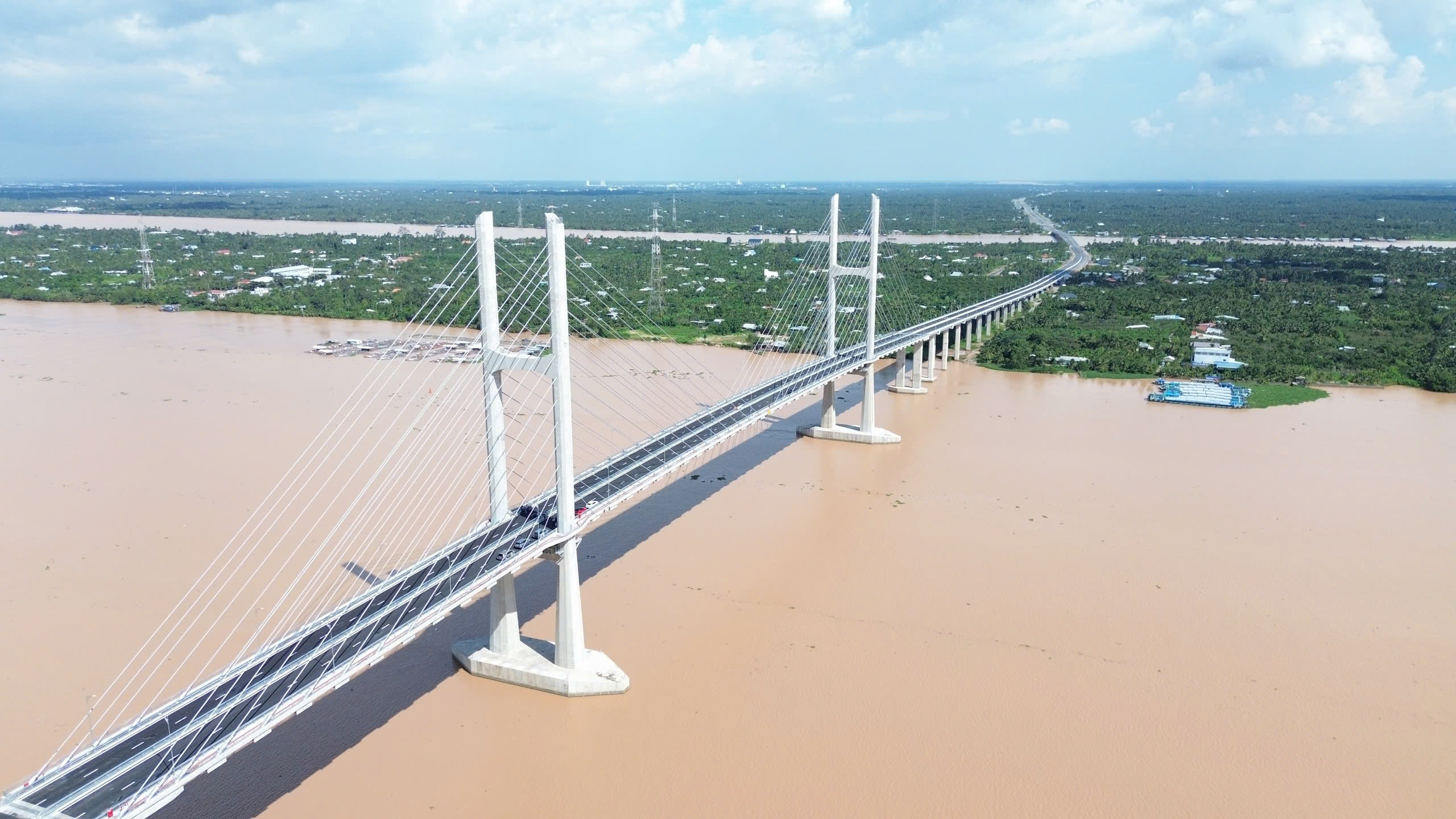 Từ bến phà đến những cây cầu nghìn tỷ đồng phá thế độc đạo ở Vĩnh Long- Ảnh 2. Từ bến phà đến những cây cầu nghìn tỷ đồng phá thế độc đạo ở Vĩnh Long- Ảnh 2.
