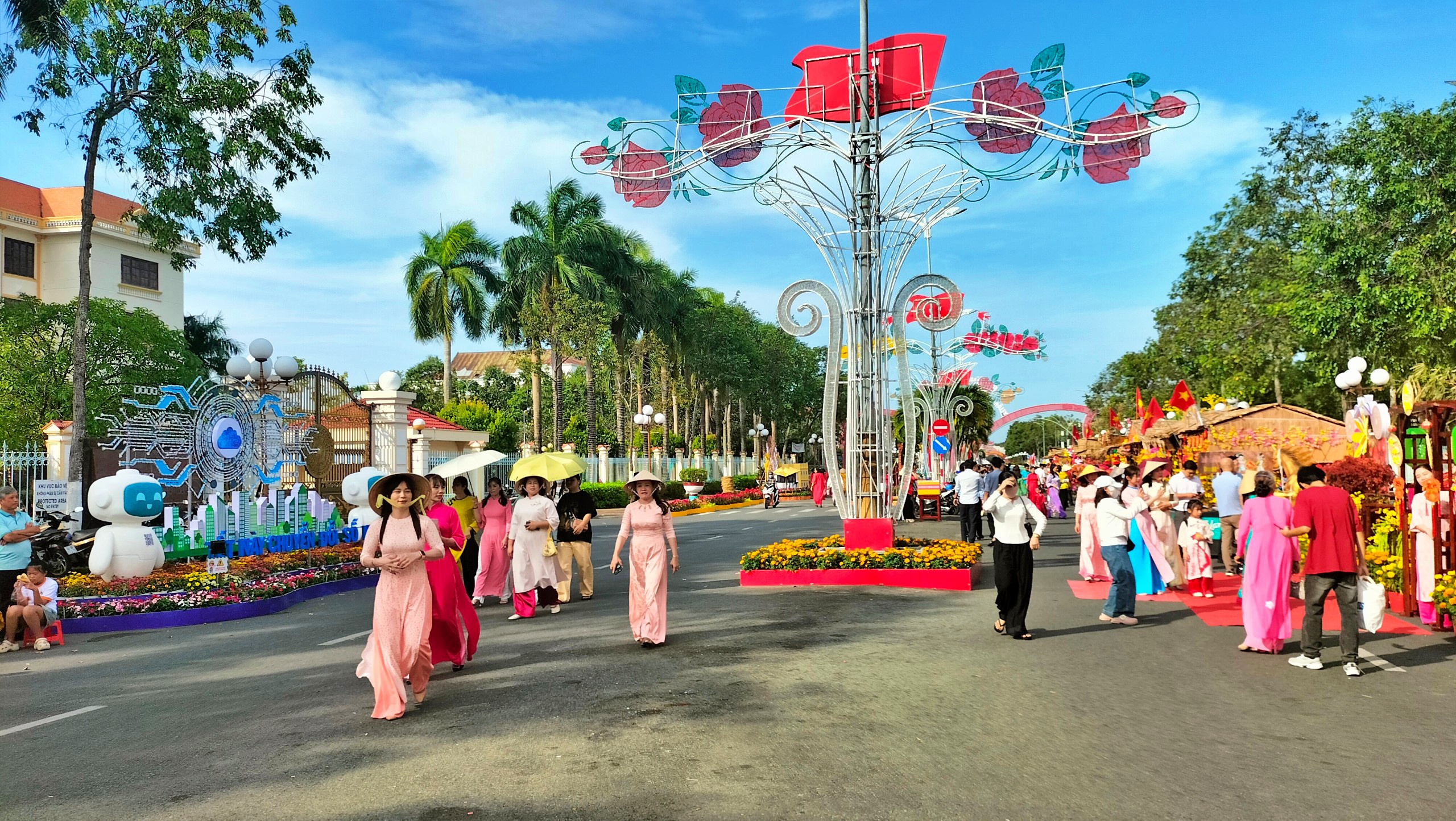 Rộn r&agrave;ng "Xu&acirc;n đổi mới - Tết vươn m&igrave;nh" 2026 ở xứ c&ocirc;ng tử Bạc Li&ecirc;u- Ảnh 1.