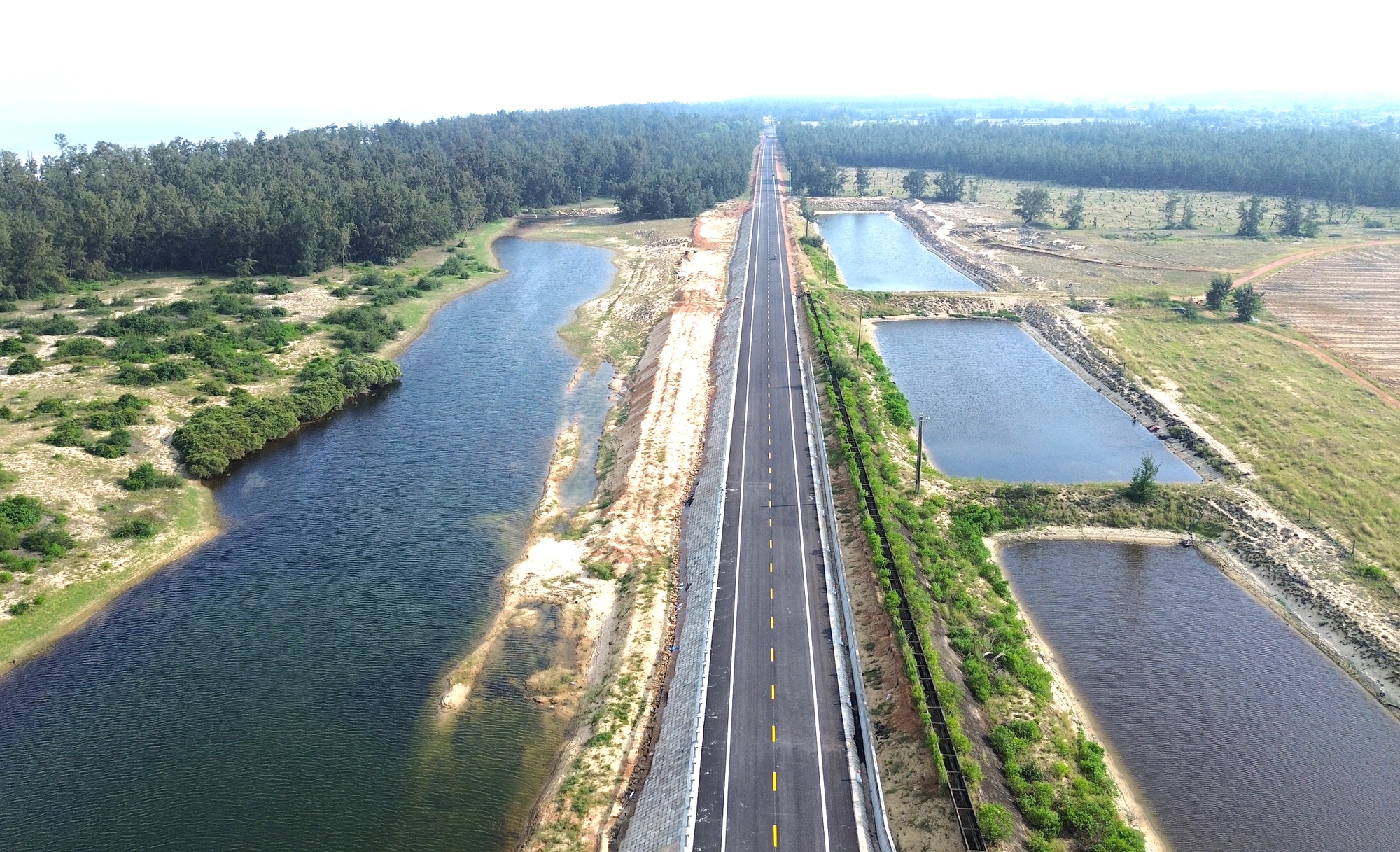 Quảng Ngãi có bao nhiêu cụm đô thị sau sáp nhập?- Ảnh 3. Quảng Ngãi có bao nhiêu cụm đô thị sau sáp nhập?- Ảnh 3.