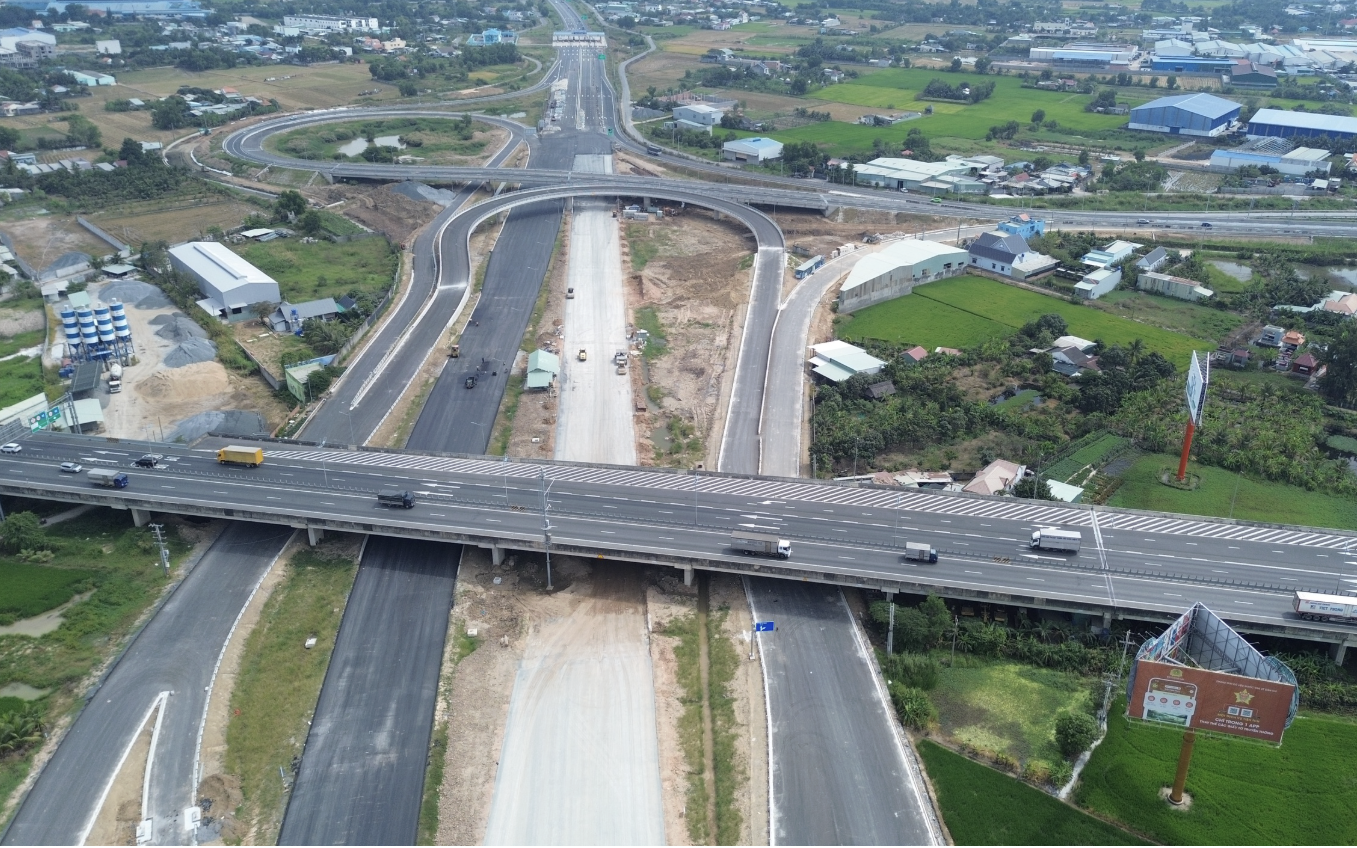 Dự án hồ, đập Tha La 280 tỷ đồng góp phần hoàn thiện hạ tầng vùng biên Tây Ninh- Ảnh 4. Dự án Vành đai 3 qua Tây Ninh tăng tốc về đích, đã hoàn thành hơn 90% khối lượng