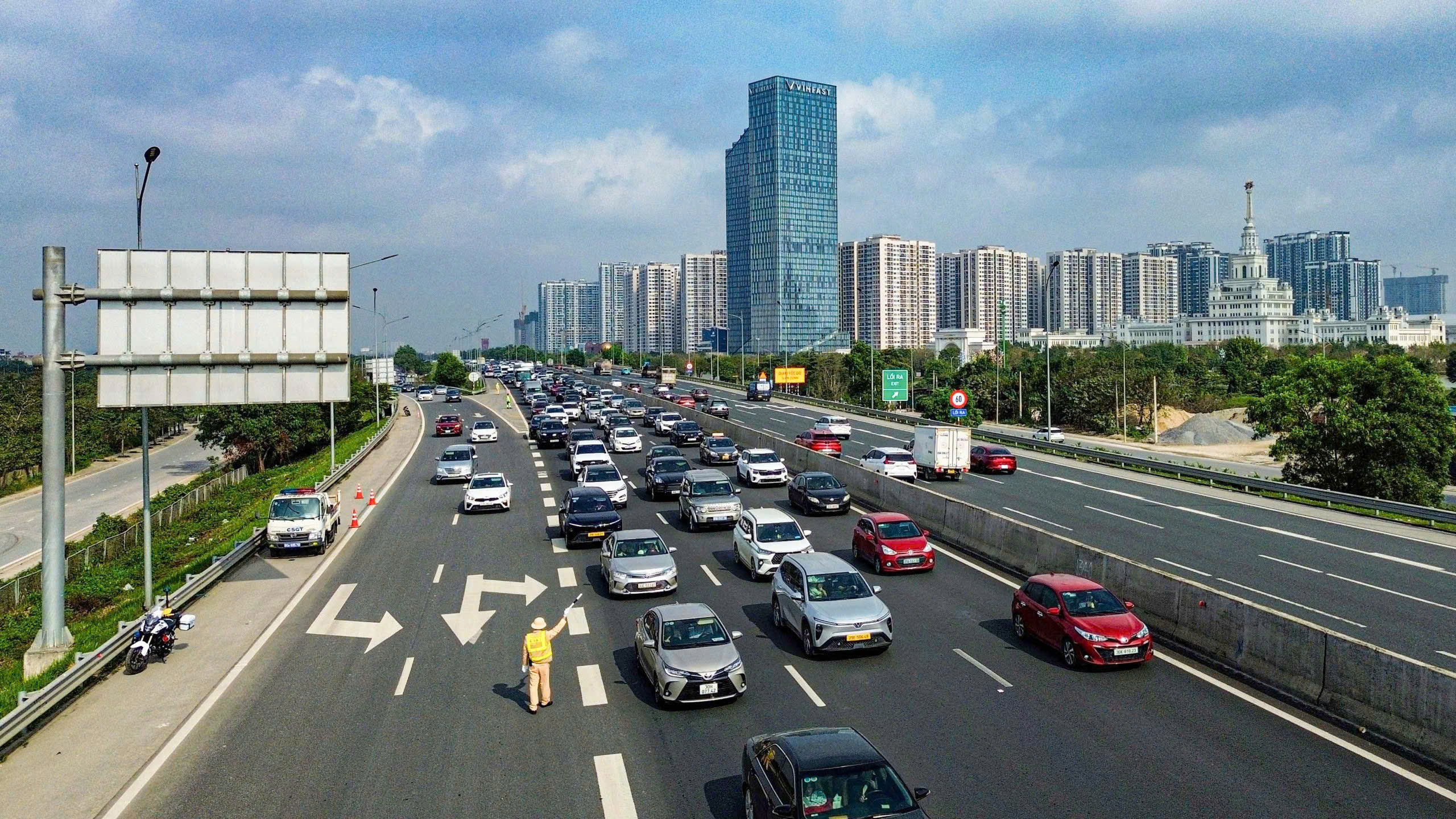 34 người tử vong do tai nạn giao thông ngày đầu nghỉ Tết Nguyên đán- Ảnh 2. 34 người tử vong do tai nạn giao thông ngày đầu nghỉ Tết Nguyên đán- Ảnh 2.