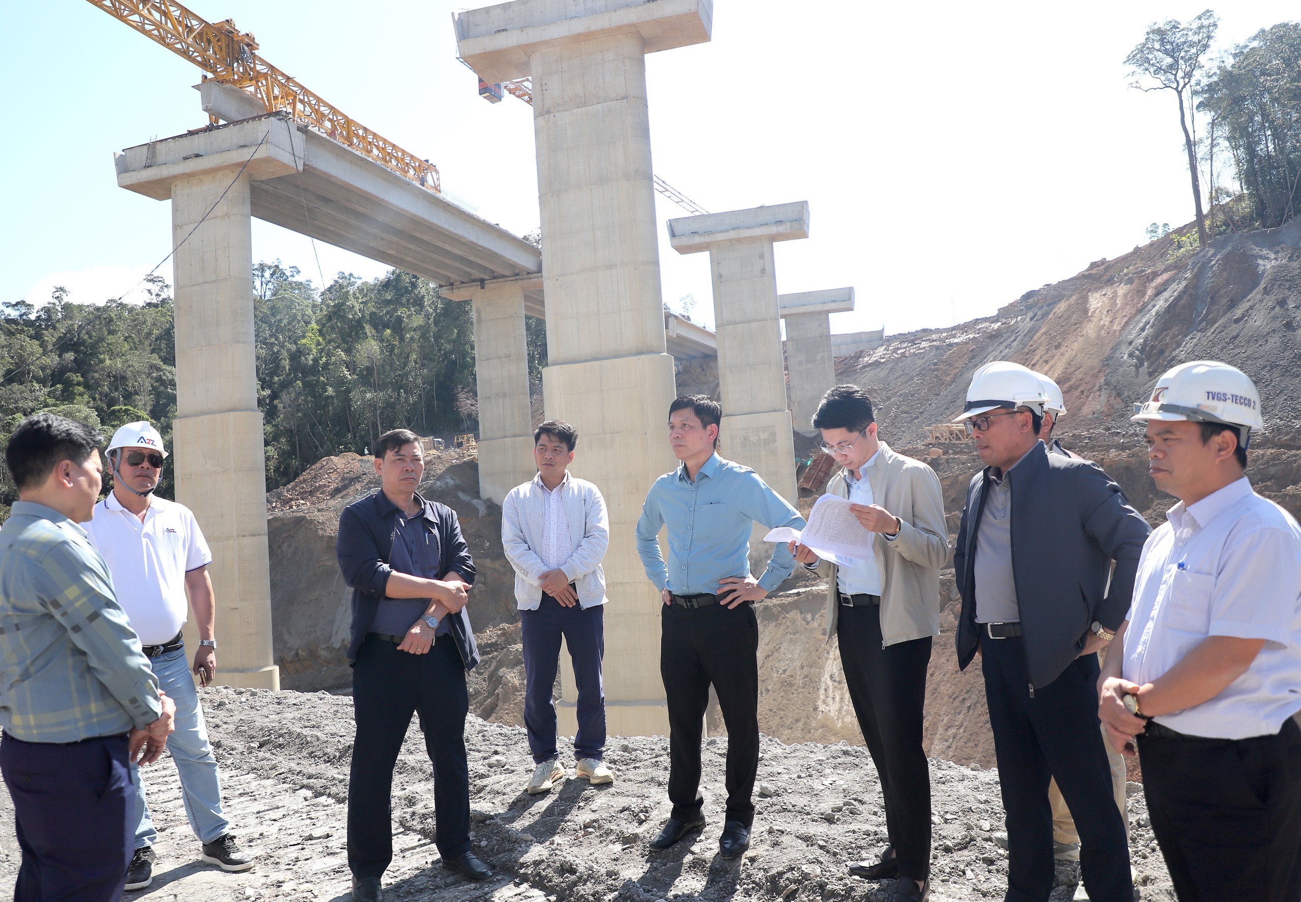Đ&agrave;o hầm, bắc cầu tr&ecirc;n tuyến cao tốc Kh&aacute;nh H&ograve;a - Bu&ocirc;n Ma Thuột- Ảnh 5.