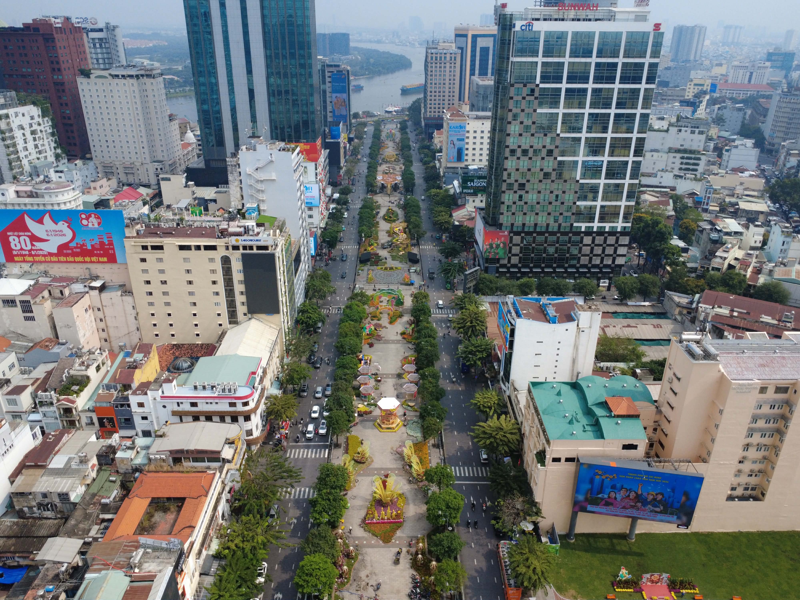 Cận cảnh đường hoa Nguyễn Huệ ở TP.HCM trước giờ khai mạc- Ảnh 12. Cận cảnh đường hoa Nguyễn Huệ ở TP.HCM trước giờ khai mạc- Ảnh 12.