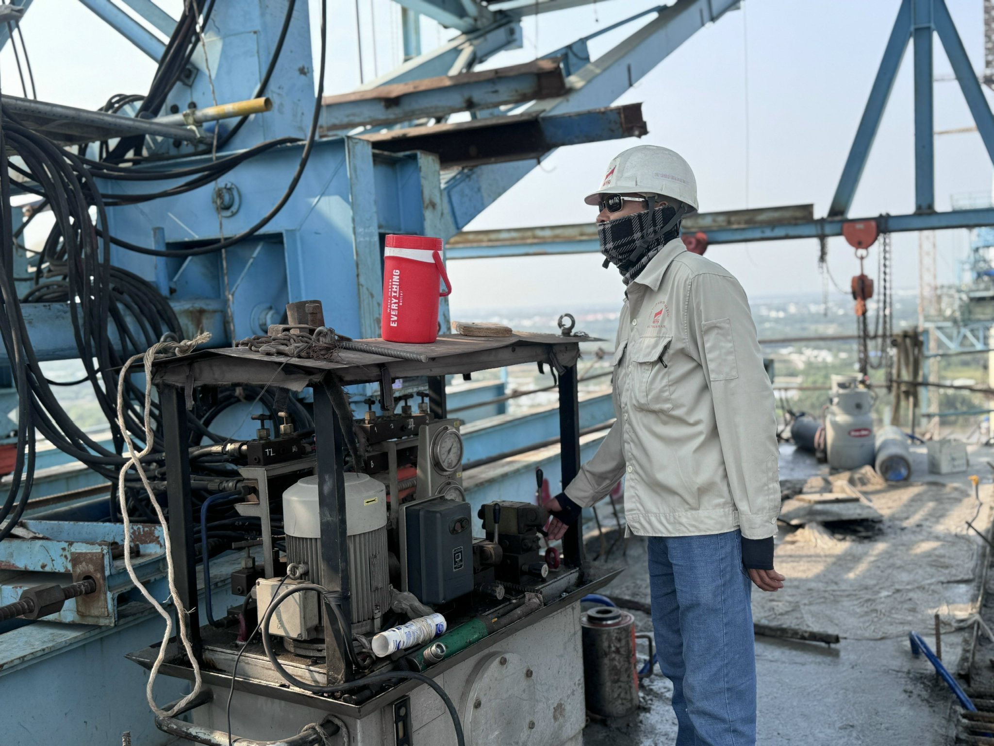 Công nhân bám trụ công trường xuyên Tết, đưa các công trình trọng điểm TP.HCM về đích- Ảnh 16. Công nhân bám trụ công trường xuyên Tết, đưa các công trình trọng điểm TP.HCM về đích- Ảnh 16.