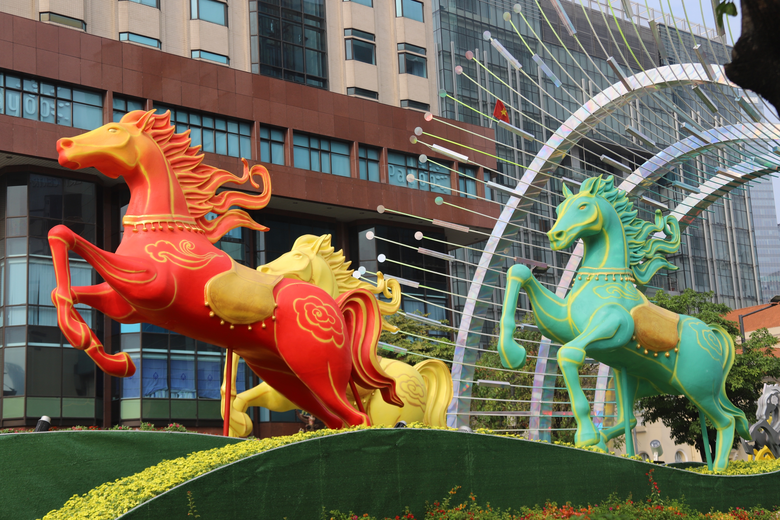 Cận cảnh đường hoa Nguyễn Huệ ở TP.HCM trước giờ khai mạc- Ảnh 2. Cận cảnh đường hoa Nguyễn Huệ ở TP.HCM trước giờ khai mạc- Ảnh 2.