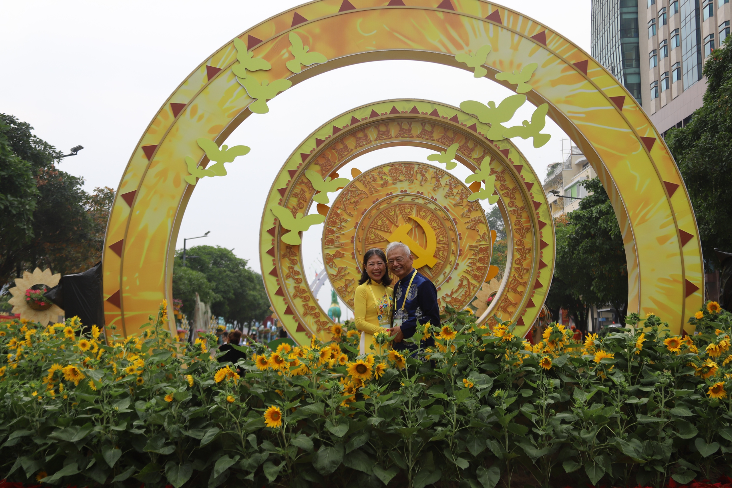 Cận cảnh đường hoa Nguyễn Huệ ở TP.HCM trước giờ khai mạc- Ảnh 6. Cận cảnh đường hoa Nguyễn Huệ ở TP.HCM trước giờ khai mạc- Ảnh 6.