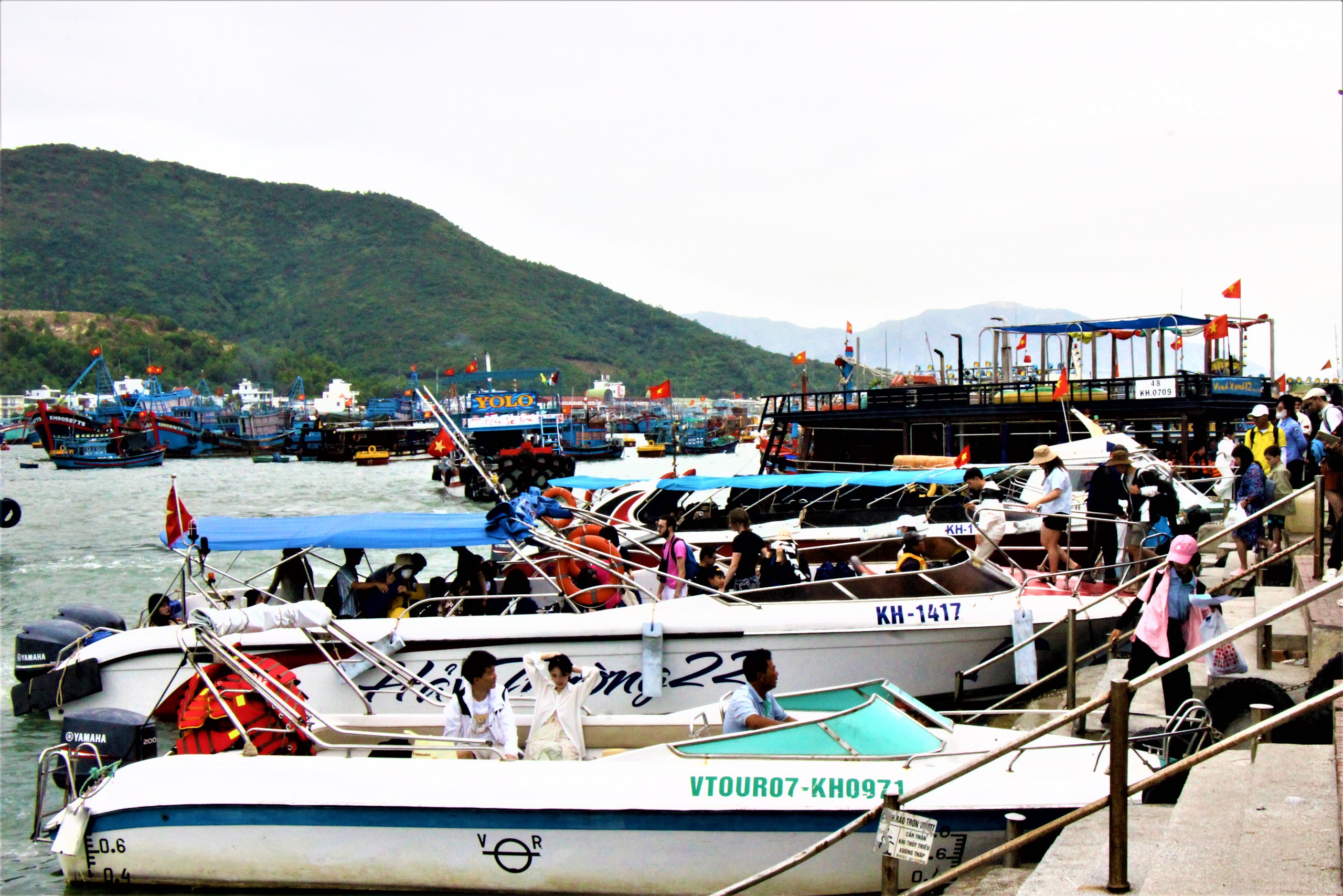 Giữ an toàn cho những chuyến tàu du lịch biển đảo- Ảnh 3. Giữ an toàn cho những chuyến tàu du lịch biển đảo- Ảnh 3.