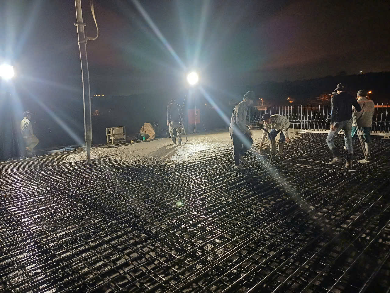 Công nhân bám trụ công trường xuyên Tết, đưa các công trình trọng điểm TP.HCM về đích- Ảnh 6. Công nhân bám trụ công trường xuyên Tết, đưa các công trình trọng điểm TP.HCM về đích- Ảnh 6.