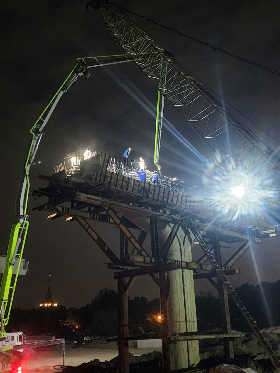 Công nhân bám trụ công trường xuyên Tết, đưa các công trình trọng điểm TP.HCM về đích- Ảnh 5. Công nhân bám trụ công trường xuyên Tết, đưa các công trình trọng điểm TP.HCM về đích- Ảnh 5.