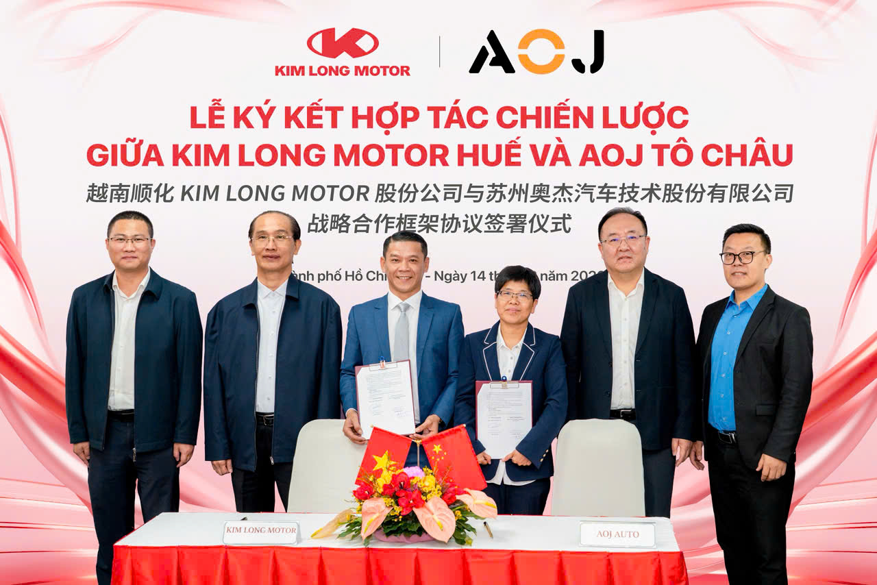 Kim Long Motor ký hợp tác chiến lược với AOJ Tô Châu, tăng tốc phát triển xe thương mại- Ảnh 1. Kim Long Motor ký hợp tác chiến lược với AOJ Tô Châu, tăng tốc phát triển xe thương mại- Ảnh 1.