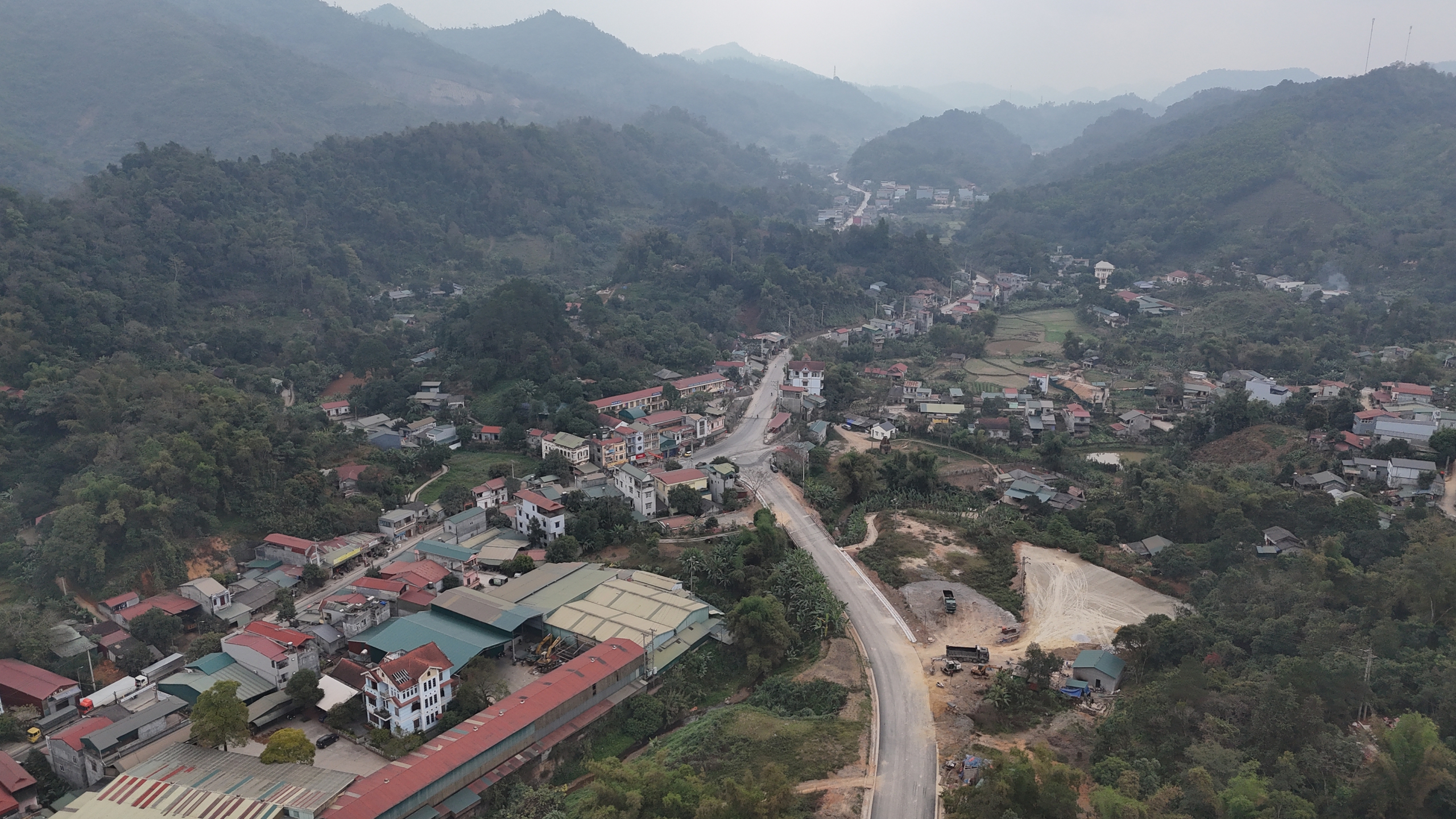 Cận cảnh tuyến tránh thành phố Cao Bằng trước ngày về đích- Ảnh 17. Cận cảnh tuyến tránh thành phố Cao Bằng trước ngày về đích- Ảnh 17.