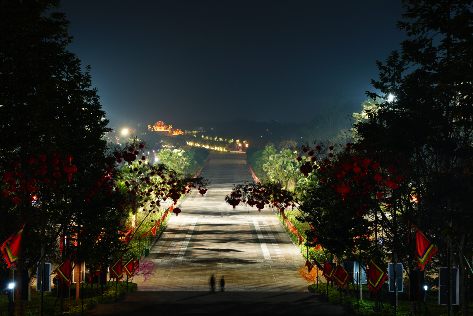 Kh&ocirc;ng kh&iacute; linh thi&ecirc;ng, tĩnh lặng đ&ecirc;m Giao thừa tại Đền H&ugrave;ng- Ảnh 1.