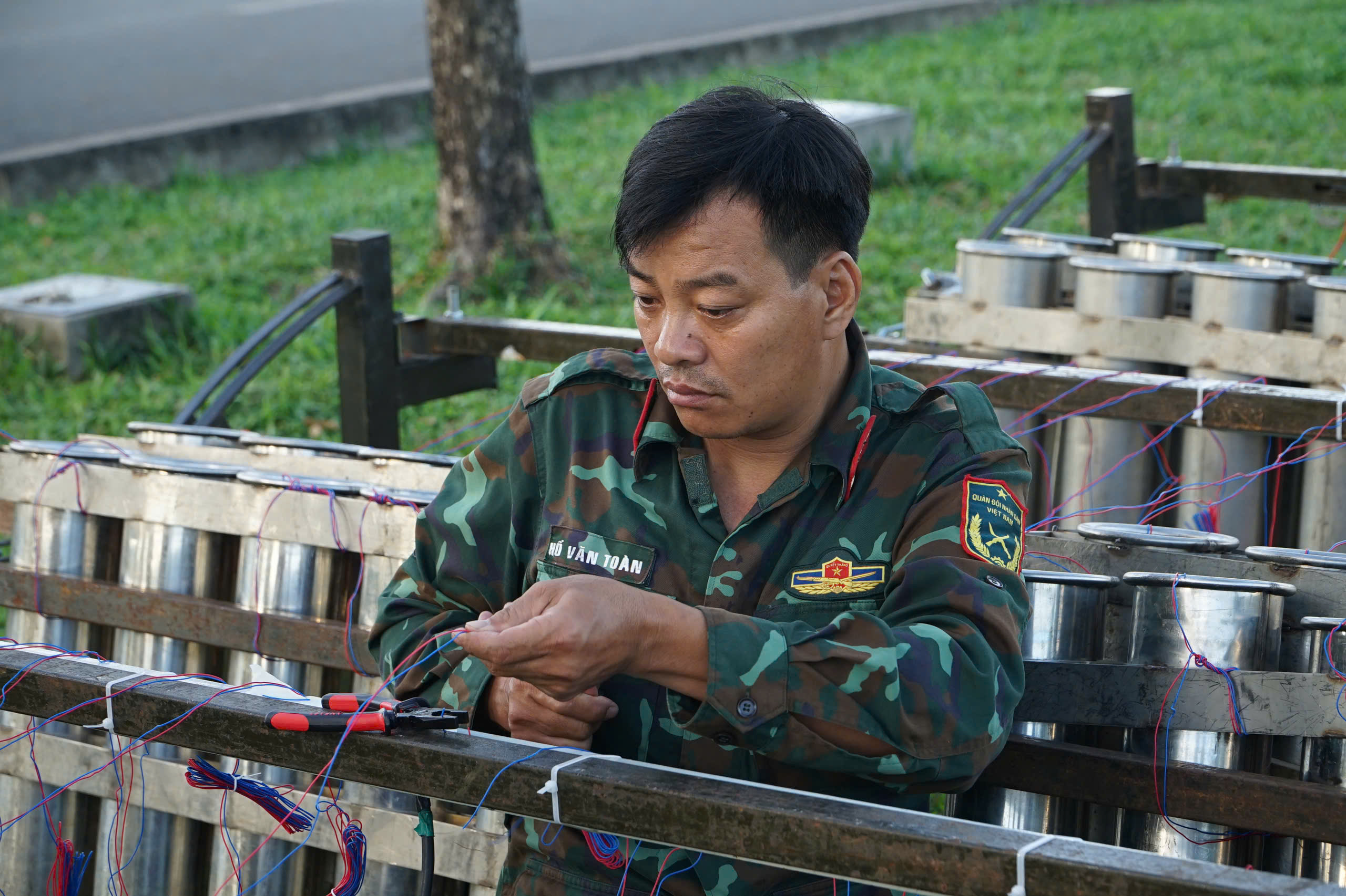 Trận địa ph&aacute;o hoa c&aacute;c tỉnh ph&iacute;a Nam sẵn s&agrave;ng khai hỏa ch&agrave;o năm mới B&iacute;nh Ngọ 2026- Ảnh 7.