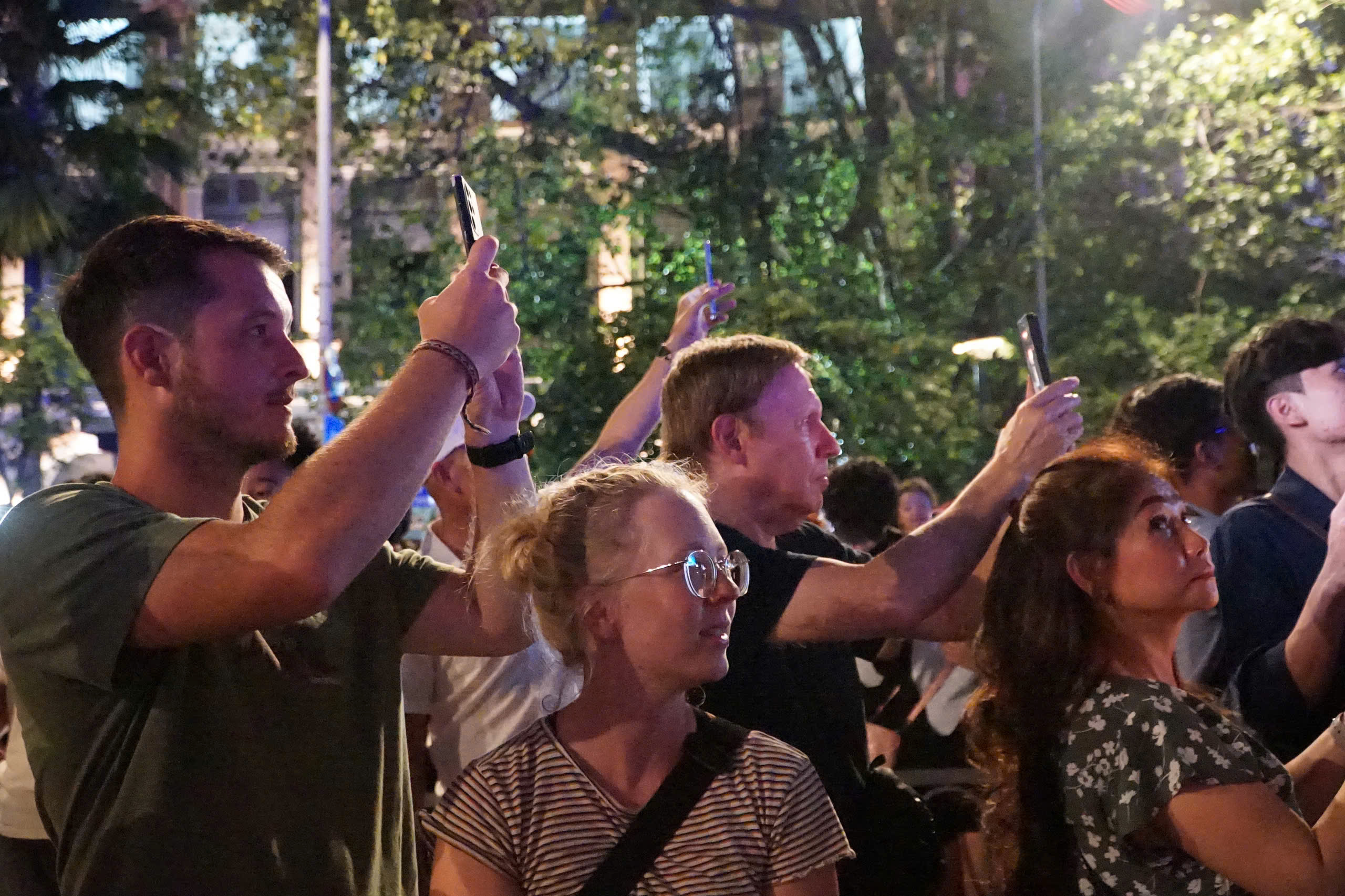 M&atilde;n nh&atilde;n ph&aacute;o hoa ch&agrave;o năm mới B&iacute;nh Ngọ 2026 tại TP.HCM v&agrave; c&aacute;c tỉnh ph&iacute;a Nam- Ảnh 20.