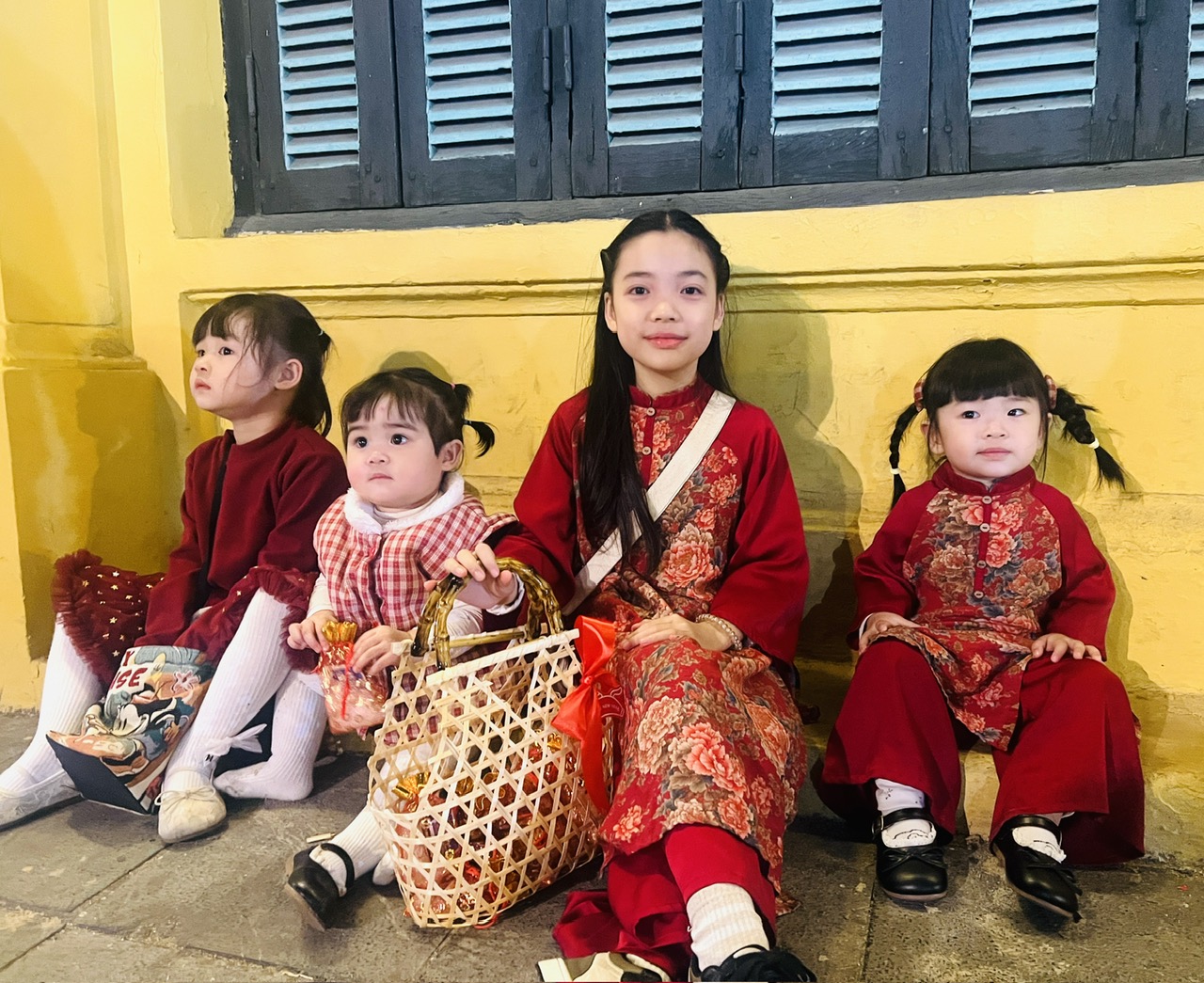 Người dân Thủ đô háo hức đón Giao thừa Bính Ngọ 2026- Ảnh 4. Người dân Thủ đô háo hức đón Giao thừa Bính Ngọ 2026- Ảnh 4.