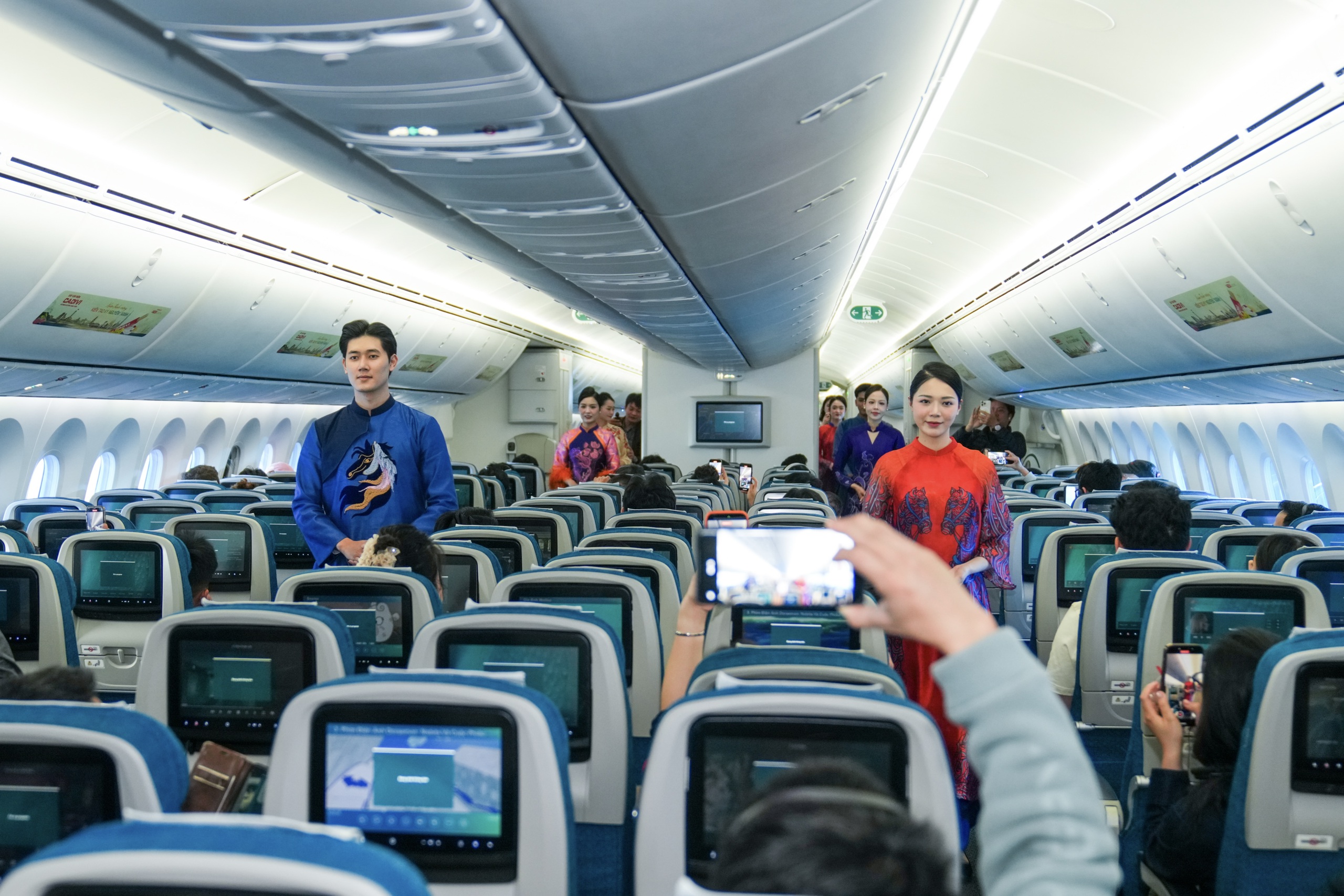 Những chuyến bay mang trọn hương vị Tết- Ảnh 12.