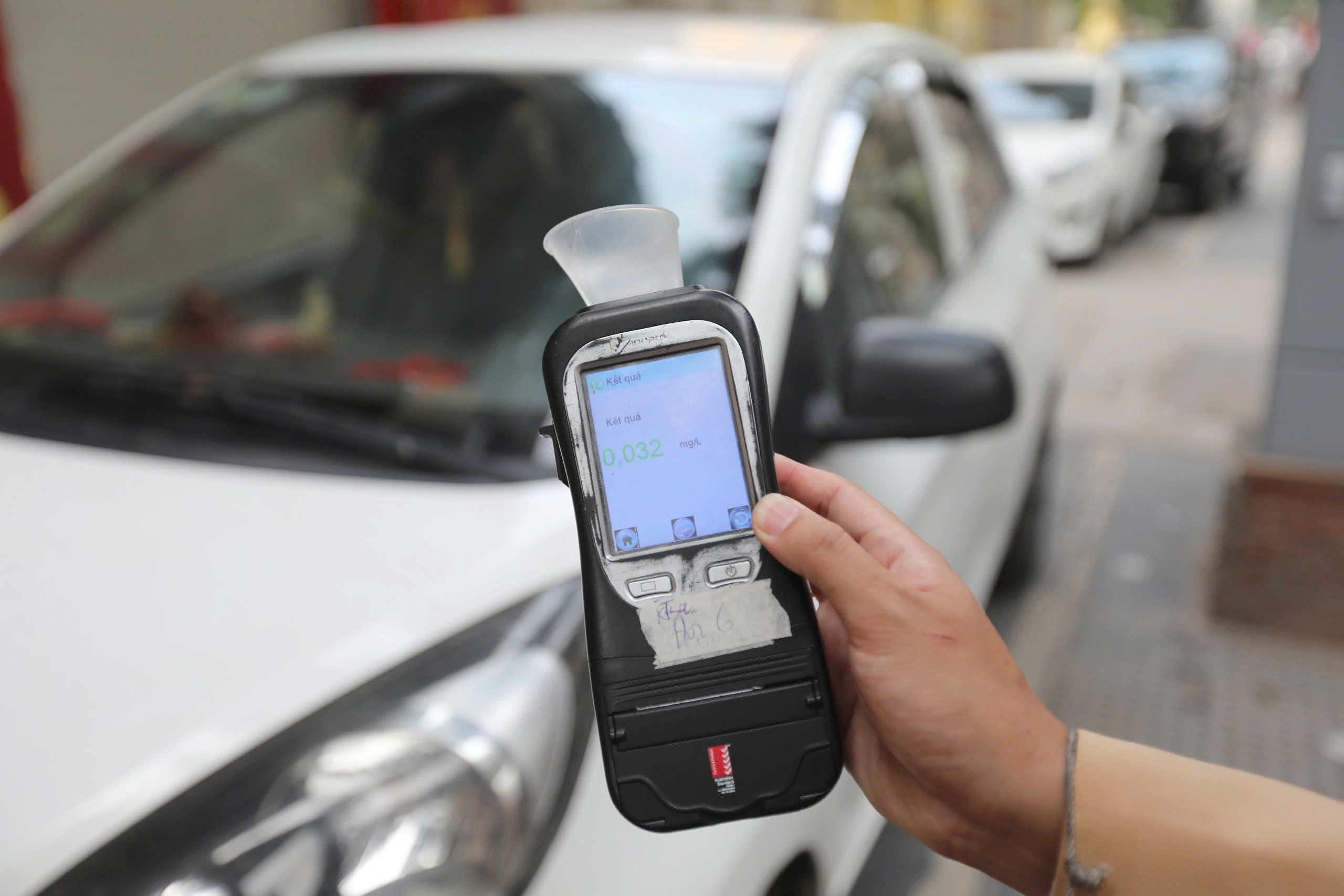 H&agrave; Nội: CSGT xử phạt nhiều người vi phạm nồng độ cồn ng&agrave;y m&ugrave;ng 1 Tết, c&oacute; cả t&agrave;i xế xe bu&yacute;t- Ảnh 5.