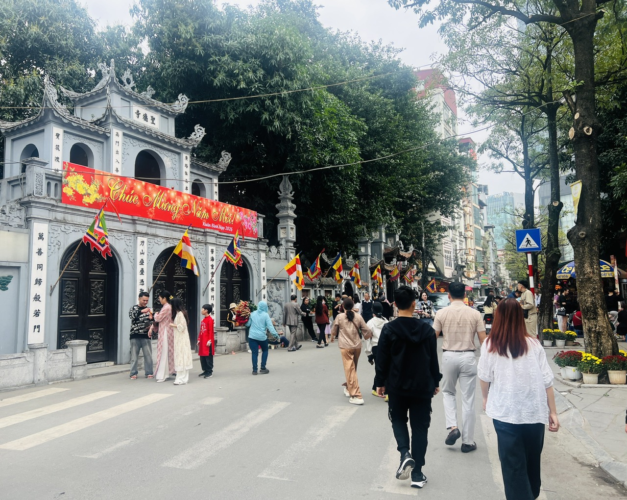 H&agrave; Nội: Người d&acirc;n nườm nượp đi lễ đầu năm- Ảnh 5.