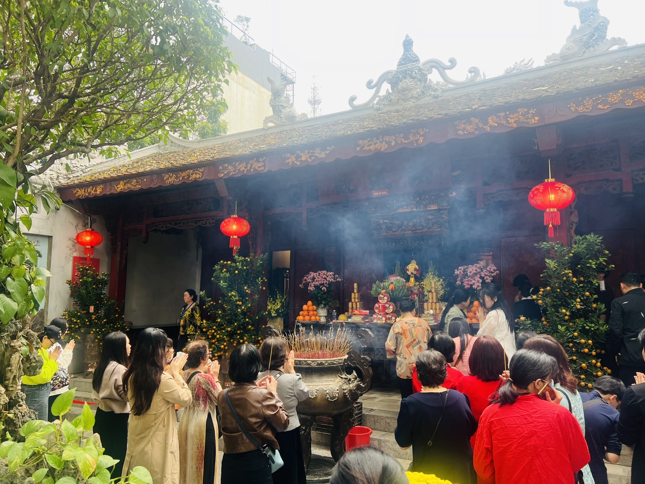 H&agrave; Nội: Người d&acirc;n nườm nượp đi lễ đầu năm- Ảnh 18.