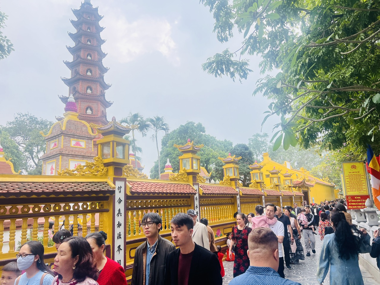 H&agrave; Nội: Người d&acirc;n nườm nượp đi lễ đầu năm- Ảnh 13.