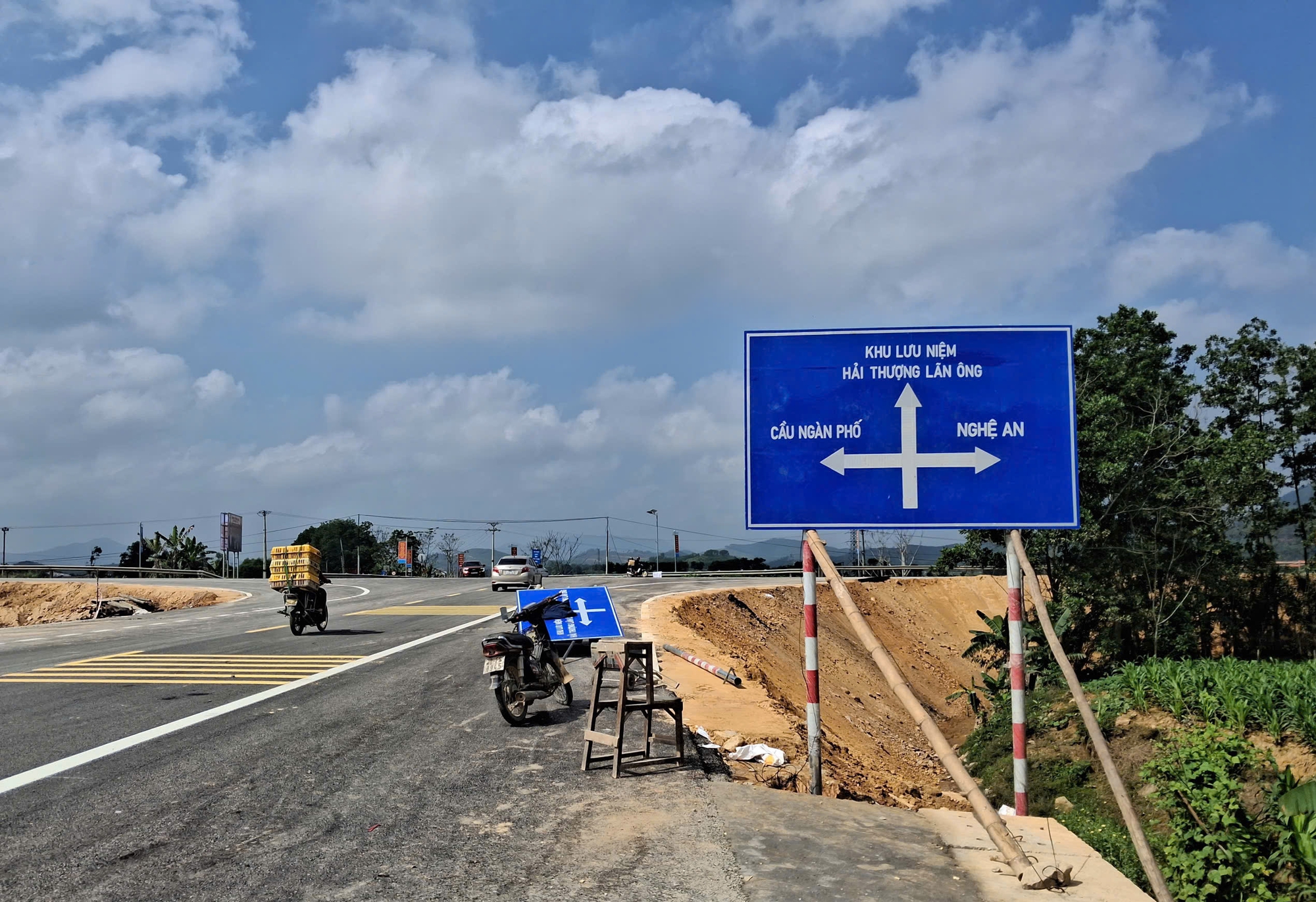 Công trình trọng điểm ở Hà Tĩnh tăng tốc, phấn đấu về đích đúng hẹn- Ảnh 1. Công trình trọng điểm ở Hà Tĩnh tăng tốc, phấn đấu về đích đúng hẹn- Ảnh 1.