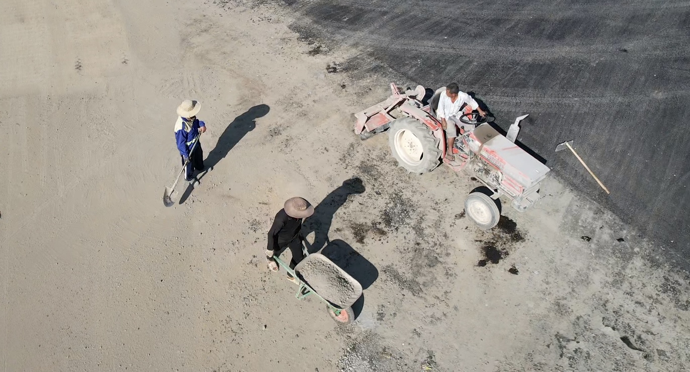 Cầu Thống Nhất khoác áo mới, sẵn sàng thông xe kỹ thuật- Ảnh 6. Cầu Thống Nhất khoác áo mới, sẵn sàng thông xe kỹ thuật- Ảnh 6.