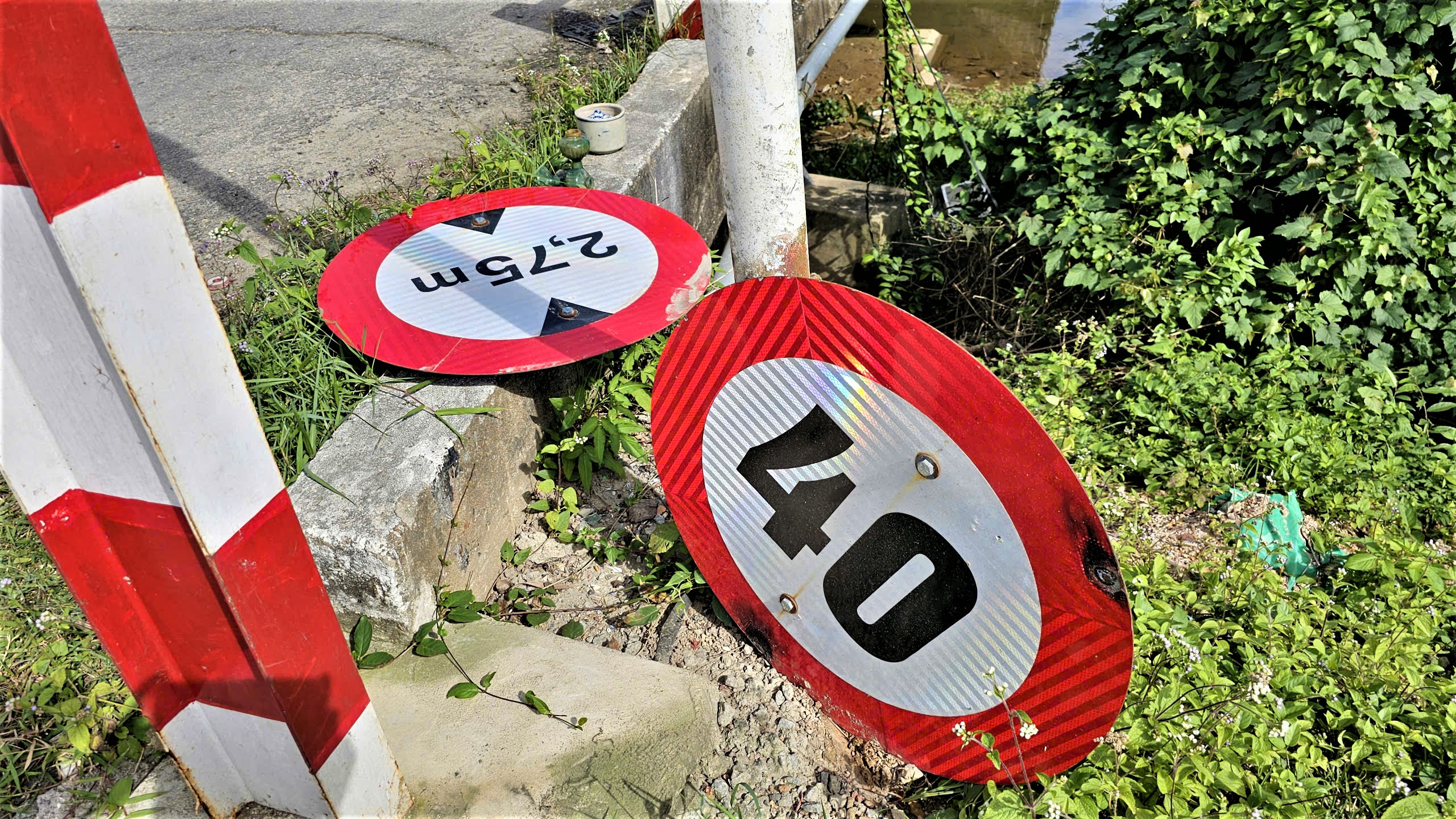 Huế: Cầu tr&ecirc;n tỉnh lộ 4 sụt l&uacute;n mố trụ, xuống cấp nghi&ecirc;m trọng- Ảnh 18.