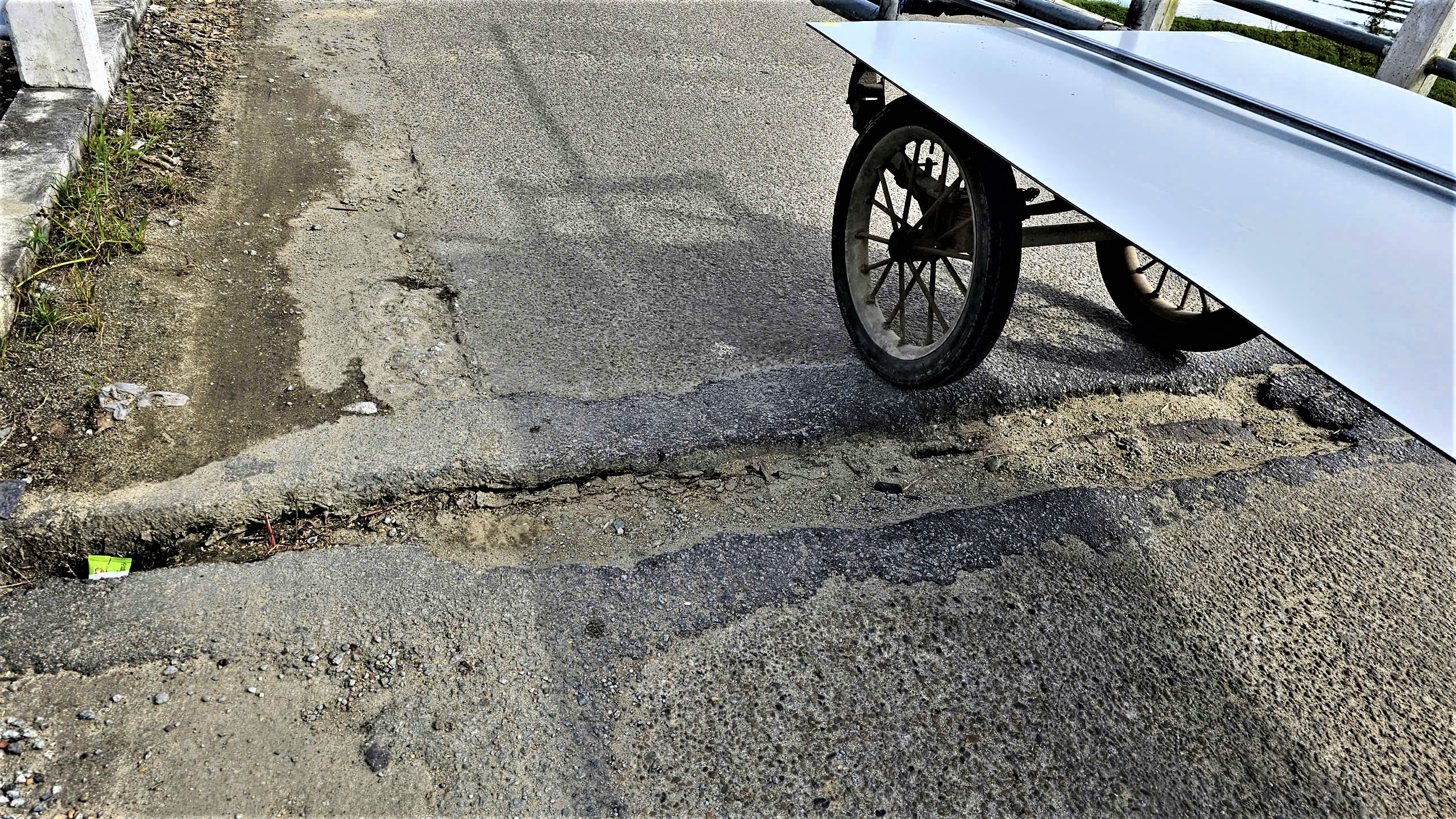 Huế: Cầu tr&ecirc;n tỉnh lộ 4 sụt l&uacute;n mố trụ, xuống cấp nghi&ecirc;m trọng- Ảnh 11.