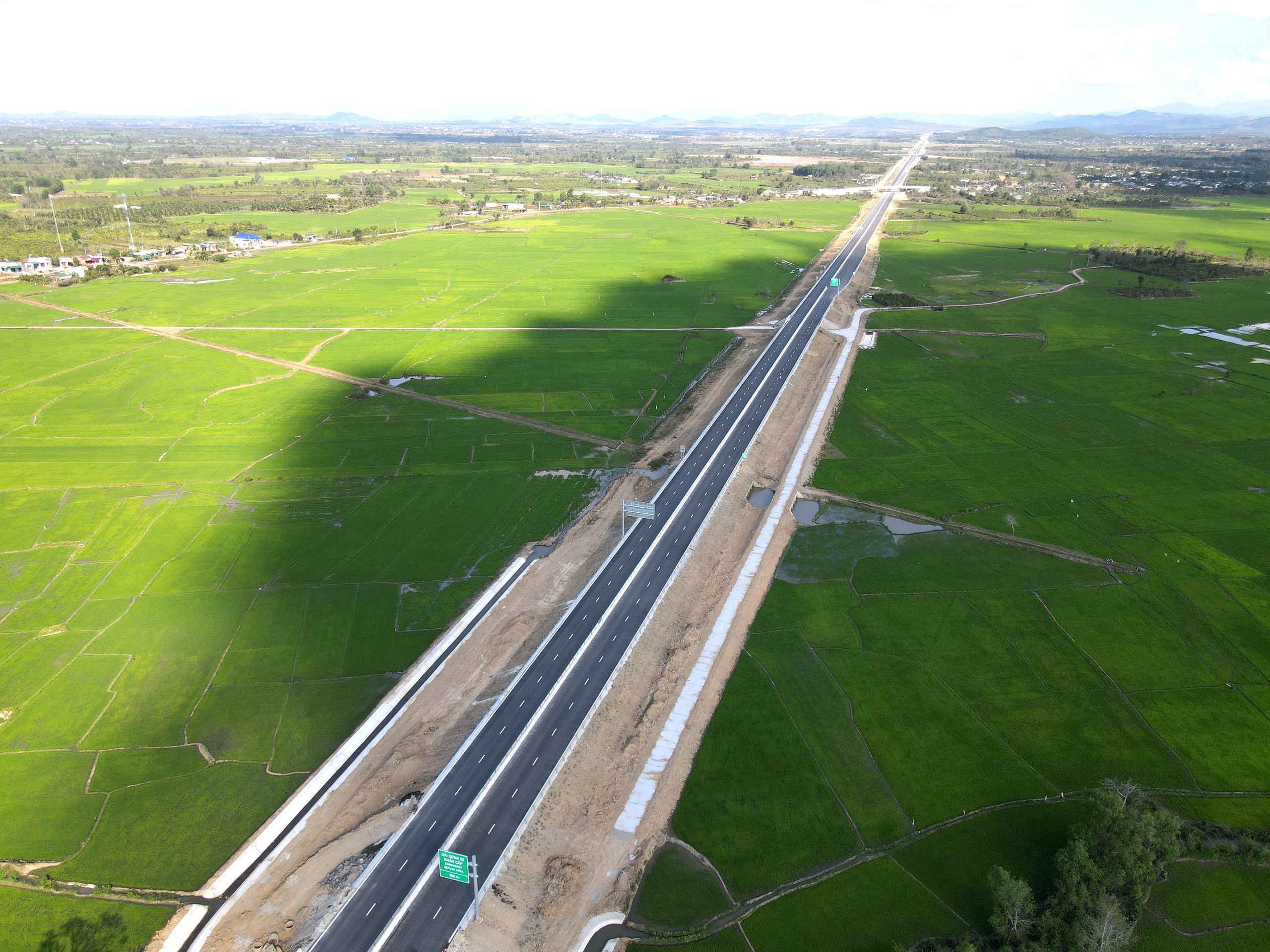 Cao tốc Kh&aacute;nh H&ograve;a - Bu&ocirc;n Ma Thuột kết nối rừng - biển sắp đưa v&agrave;o khai th&aacute;c- Ảnh 15.