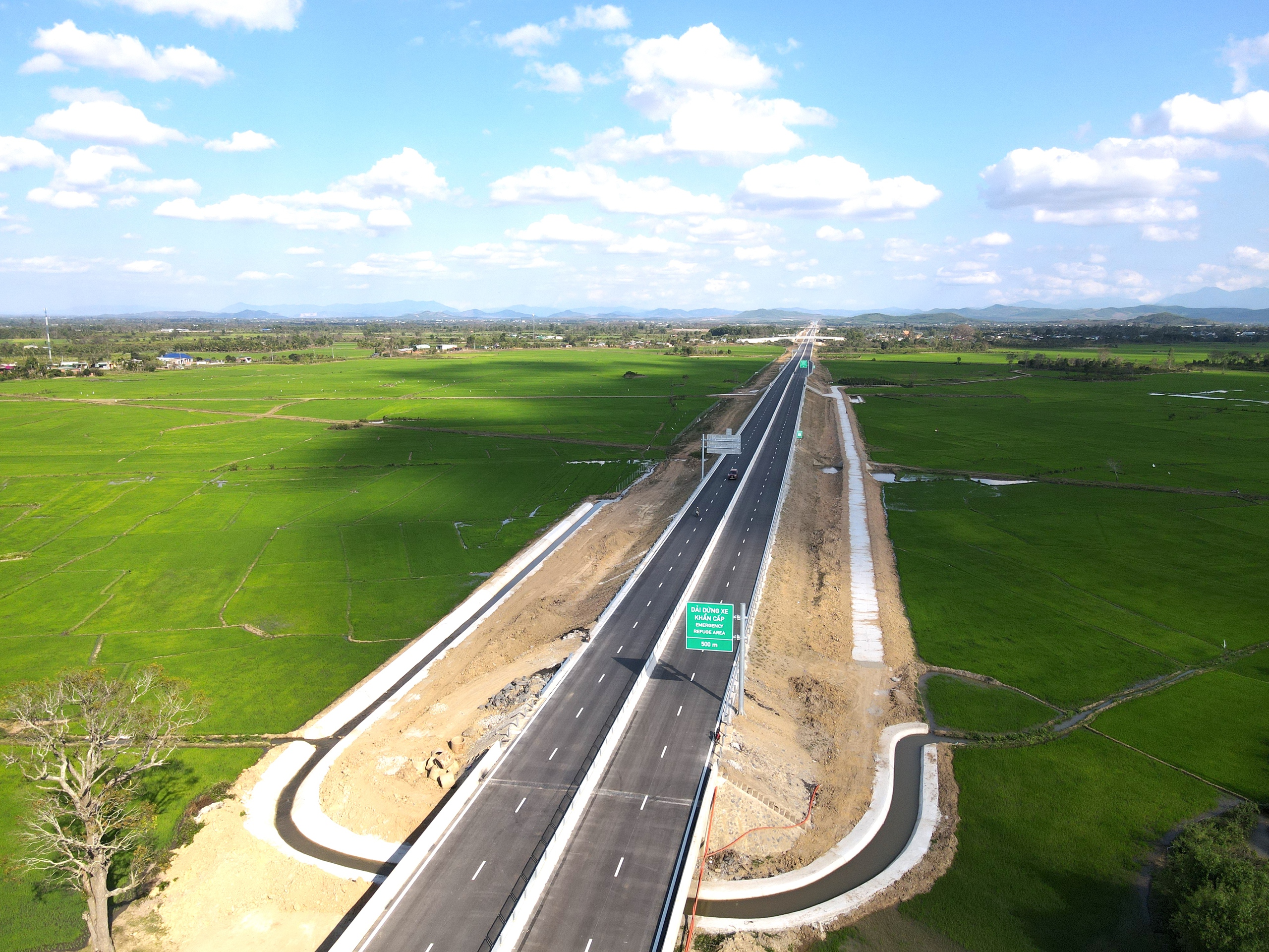 Cao tốc Kh&aacute;nh H&ograve;a - Bu&ocirc;n Ma Thuột kết nối rừng - biển sắp đưa v&agrave;o khai th&aacute;c- Ảnh 10.