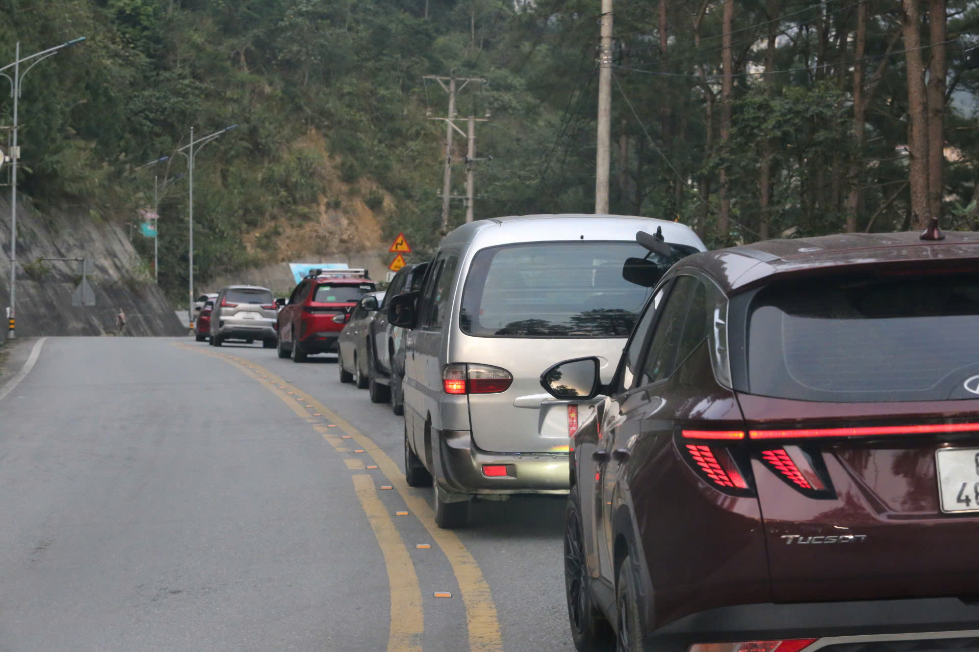 Tam Đảo h&uacute;t kh&aacute;ch ng&agrave;y đầu năm mới B&iacute;nh Ngọ 2026- Ảnh 3.