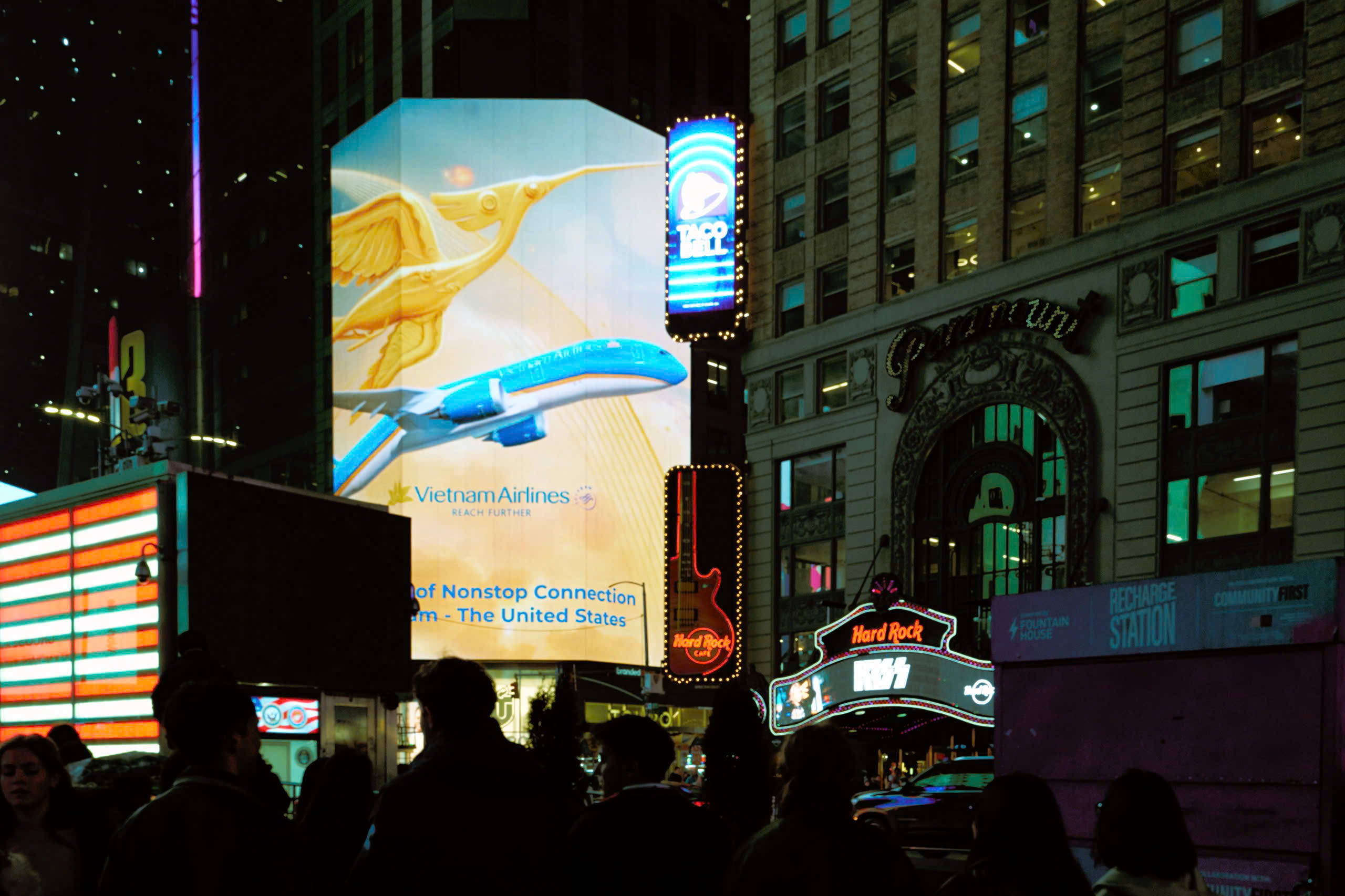 H&igrave;nh ảnh Việt Nam tỏa s&aacute;ng tại Quảng trường Thời đại, New York- Ảnh 7.