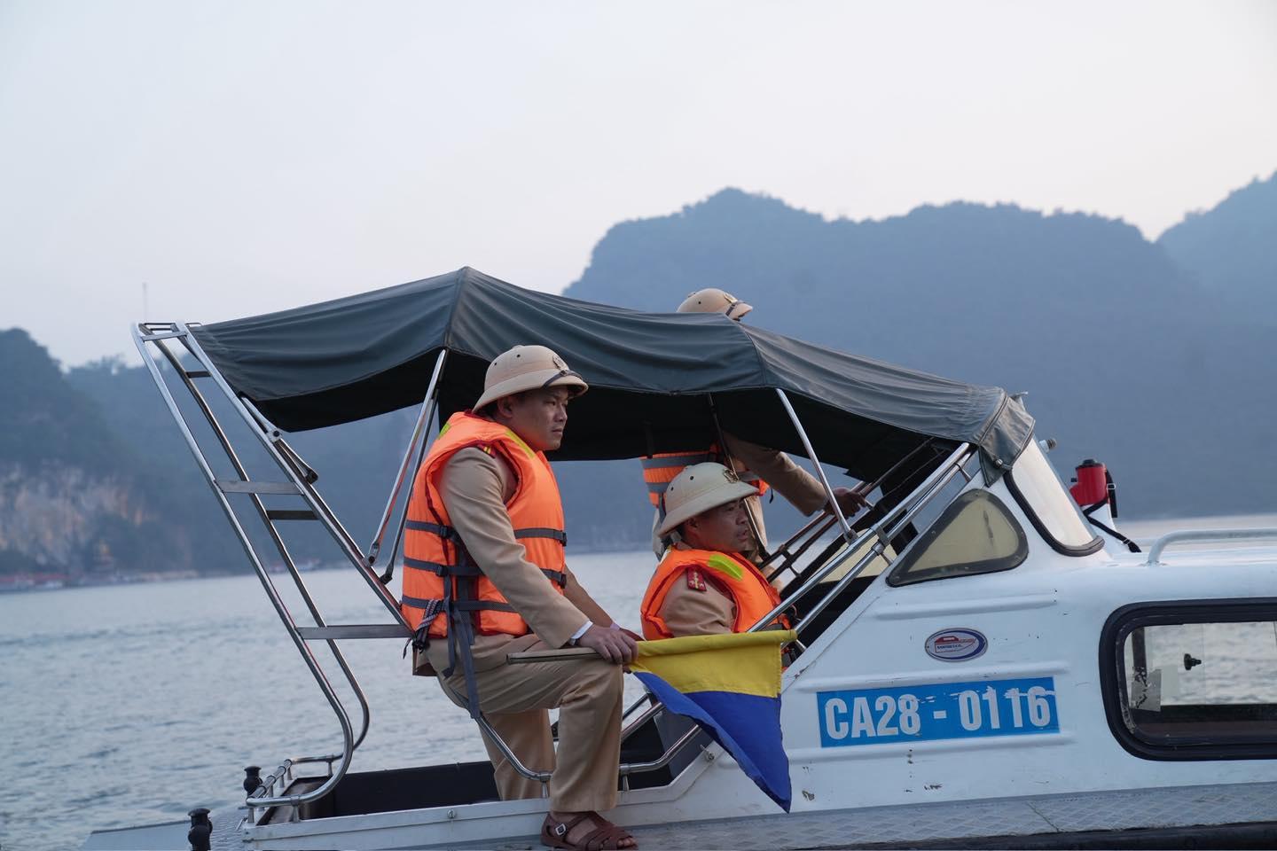 Phú Thọ: Xử lý 19 trường hợp vi phạm an toàn giao thông trên sông Đà- Ảnh 1. Phú Thọ: Xử lý 19 trường hợp vi phạm an toàn giao thông trên sông Đà- Ảnh 1.